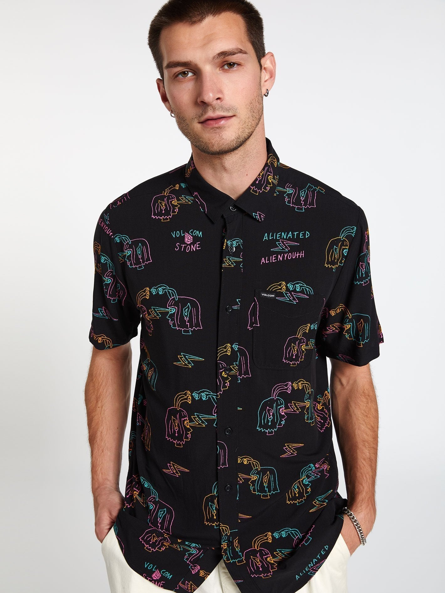 Alienated Shirt - BLACK