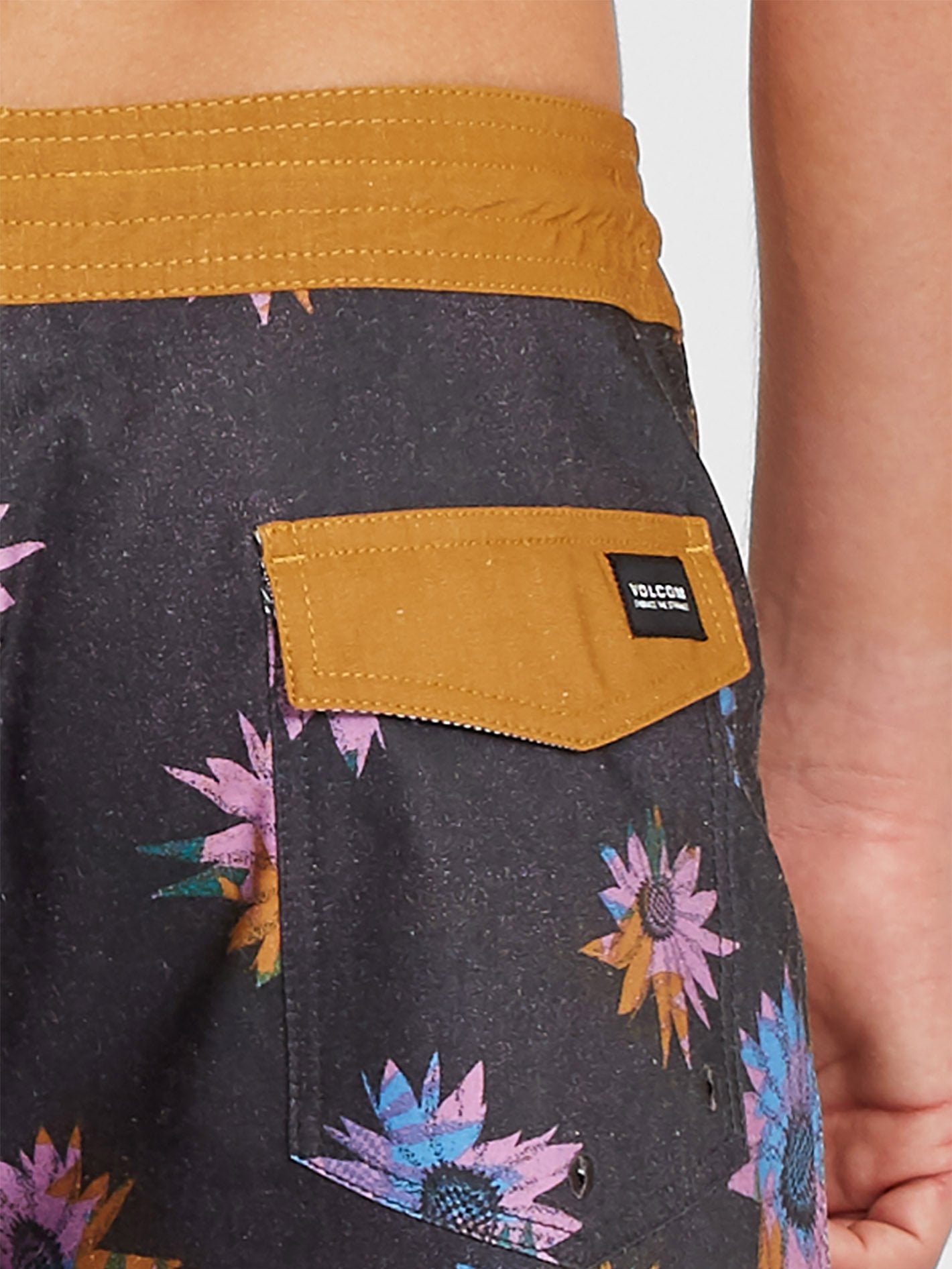 Natural Visions Stoney 19" Boardshorts - Black