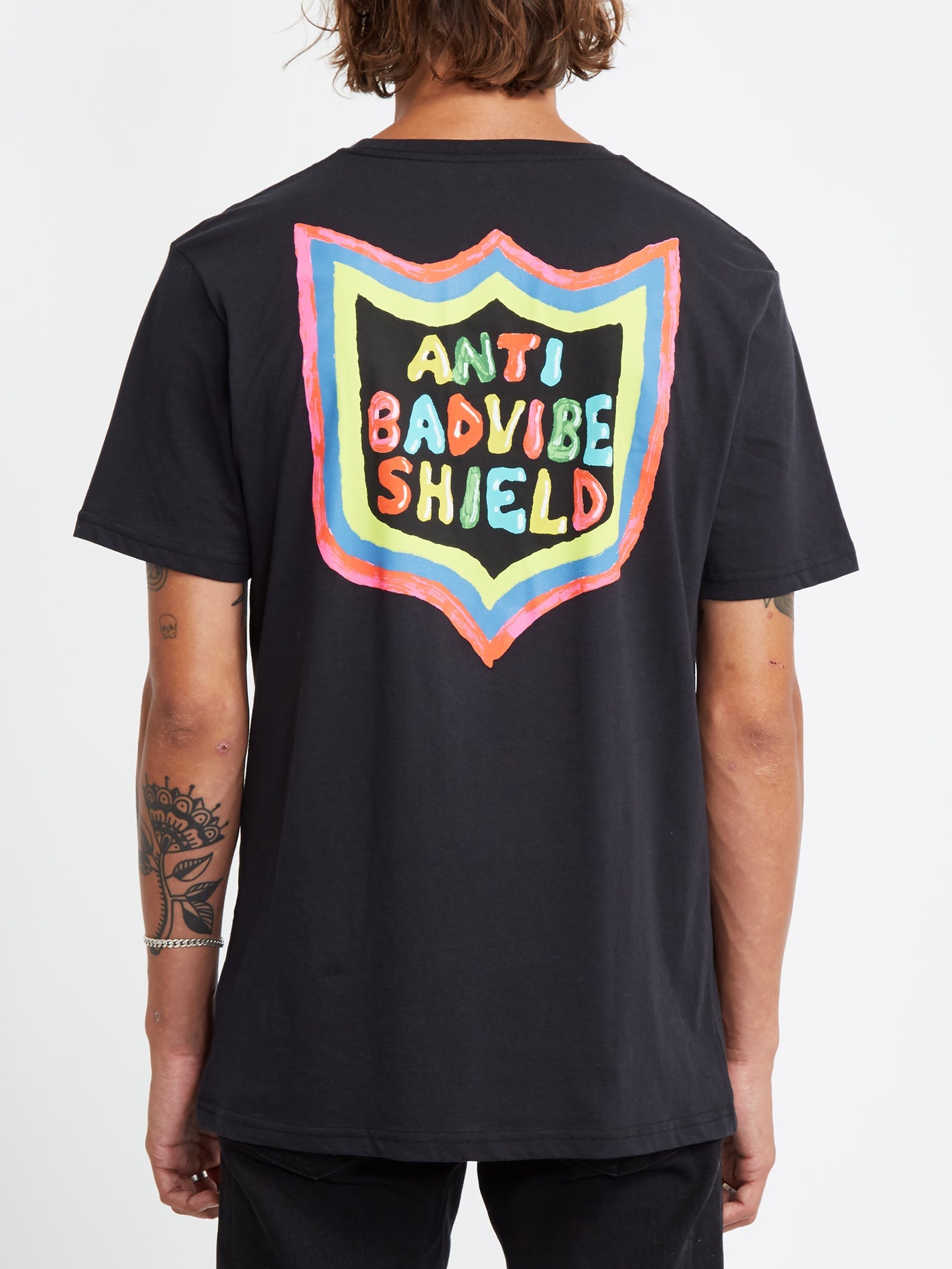 Neues Schild-T-Shirt - Schwarz