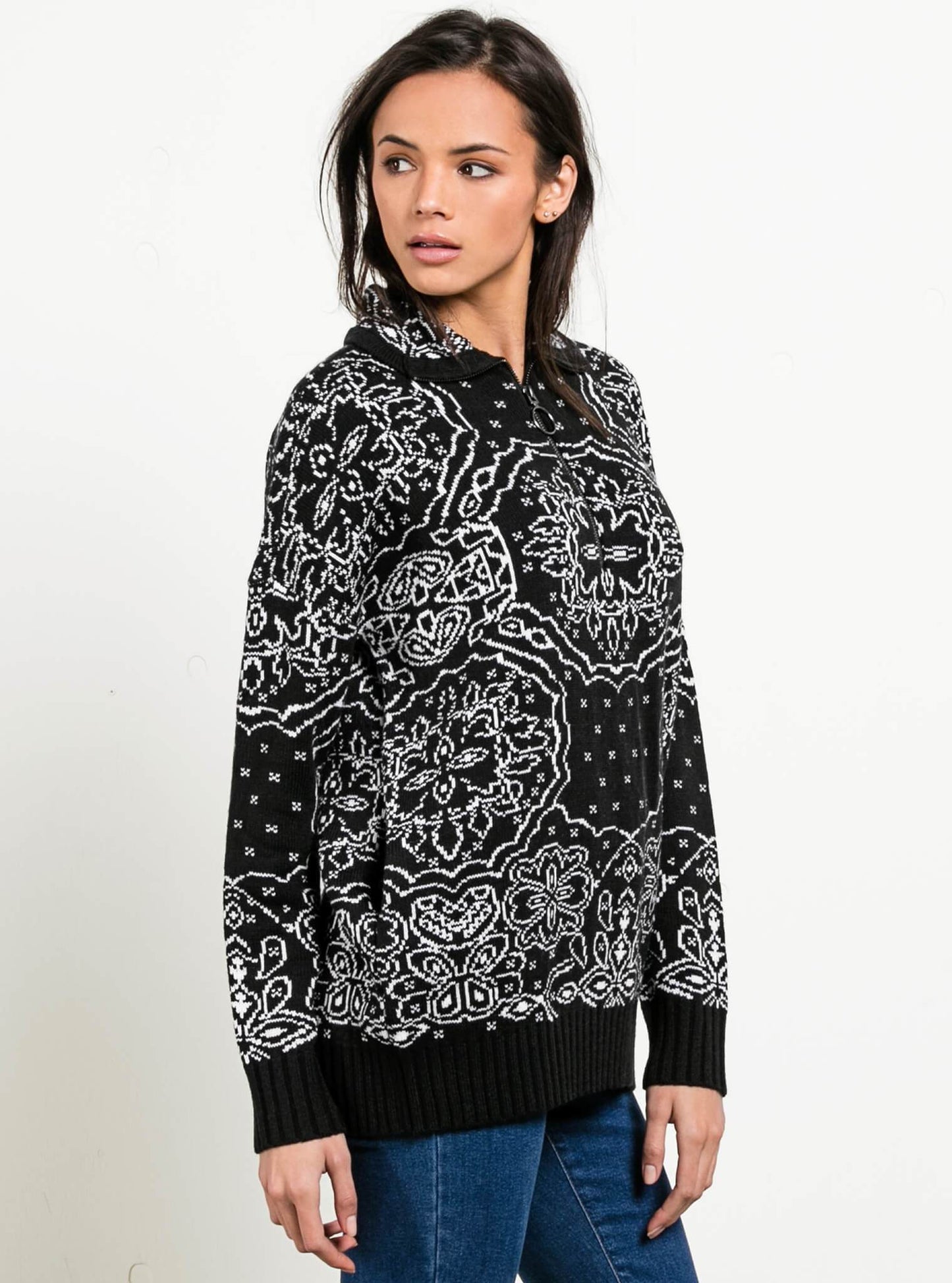 Pullover mit Blütenblatt-Metall-Print - Schwarz
