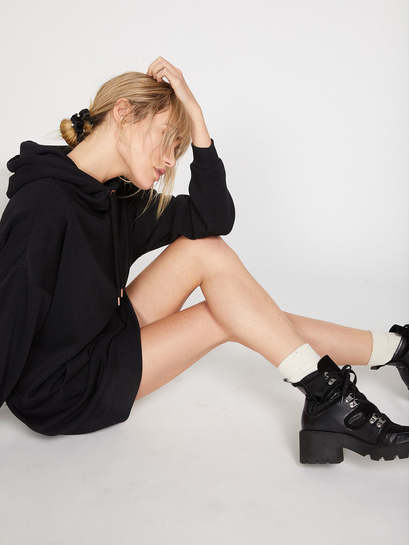 In Cognito Robe - BLACK