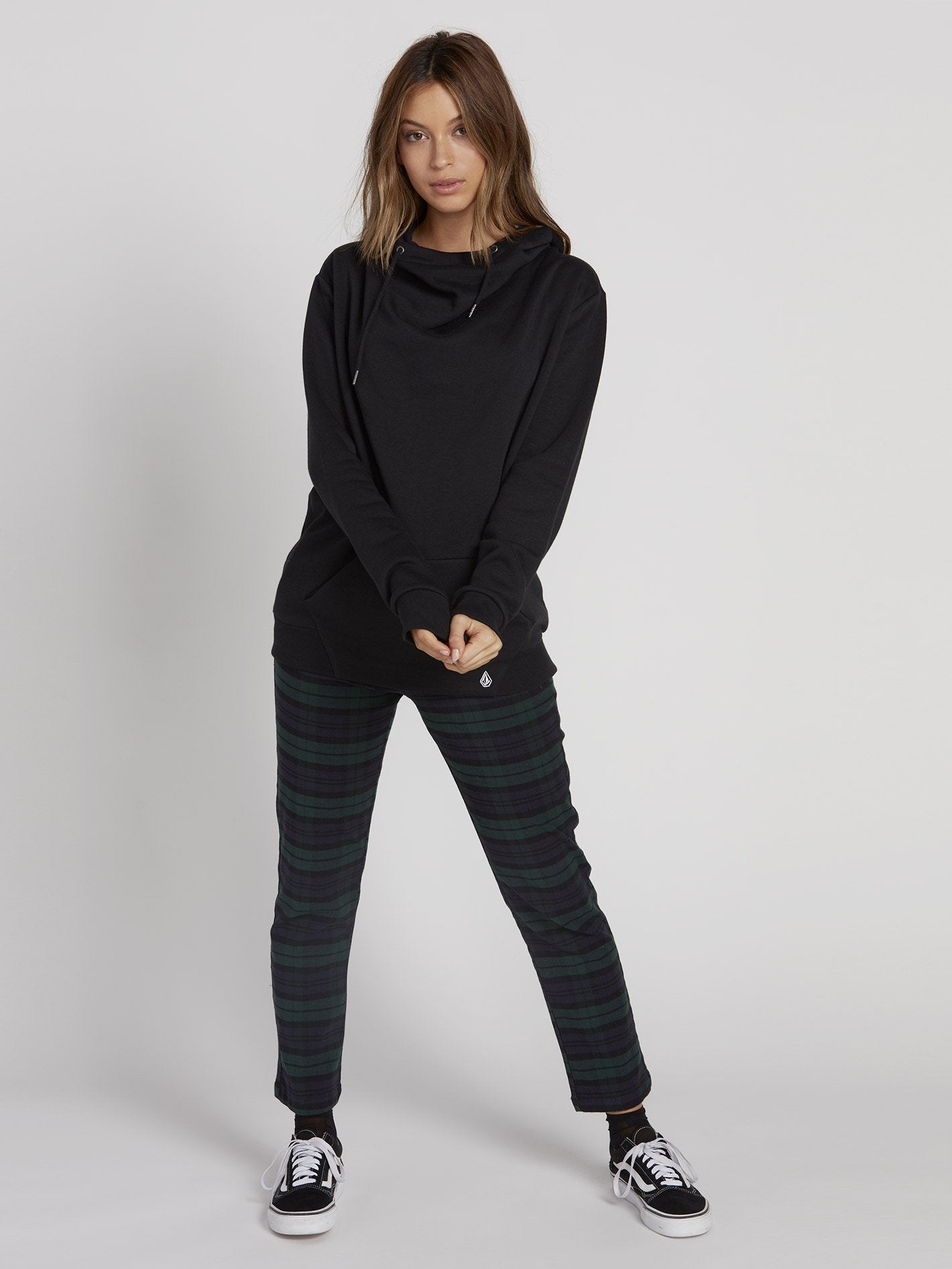 Walk On By Kapuzenpullover mit hohem Kragen - Schwarz