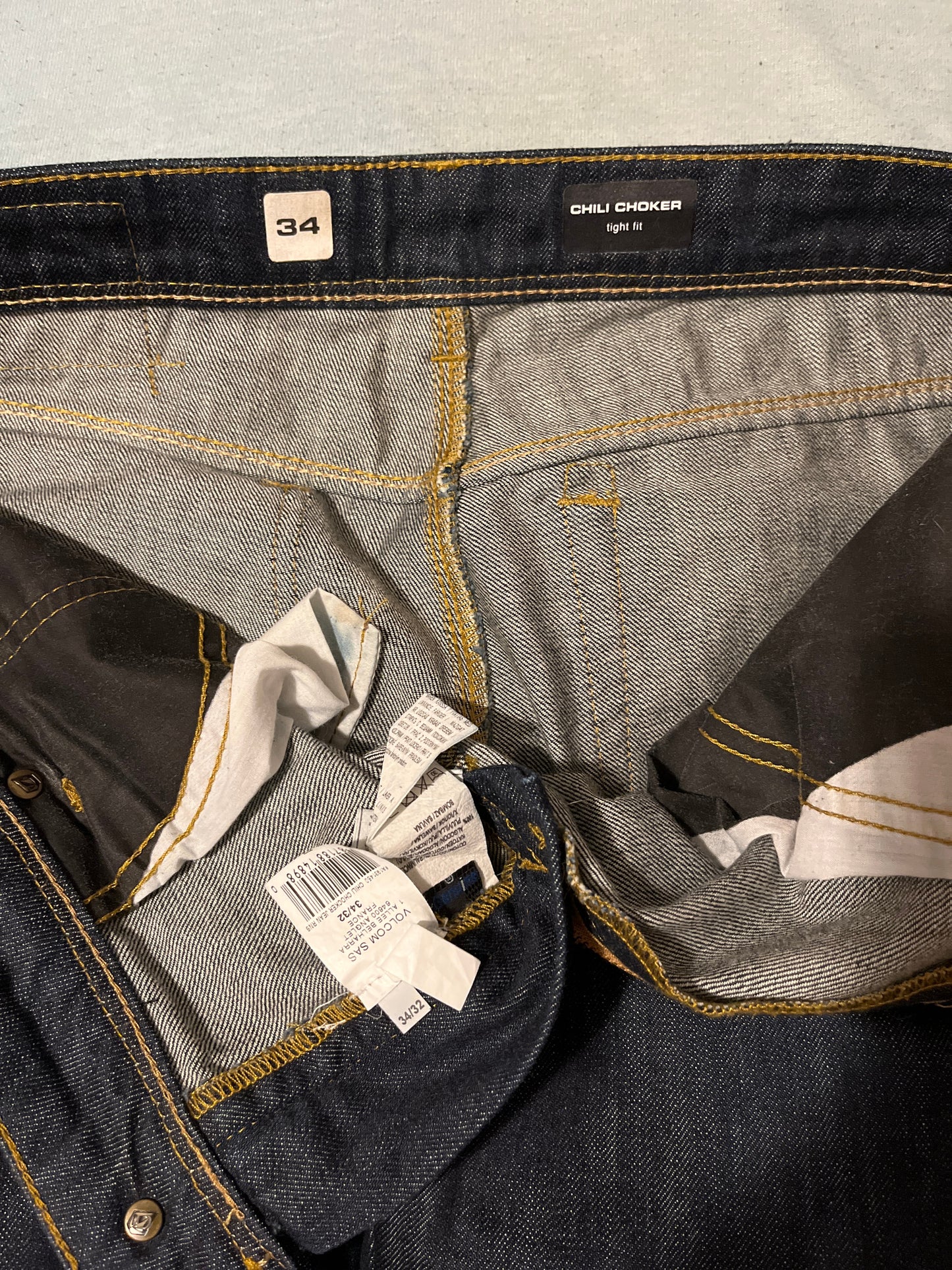 Jean chili chocker