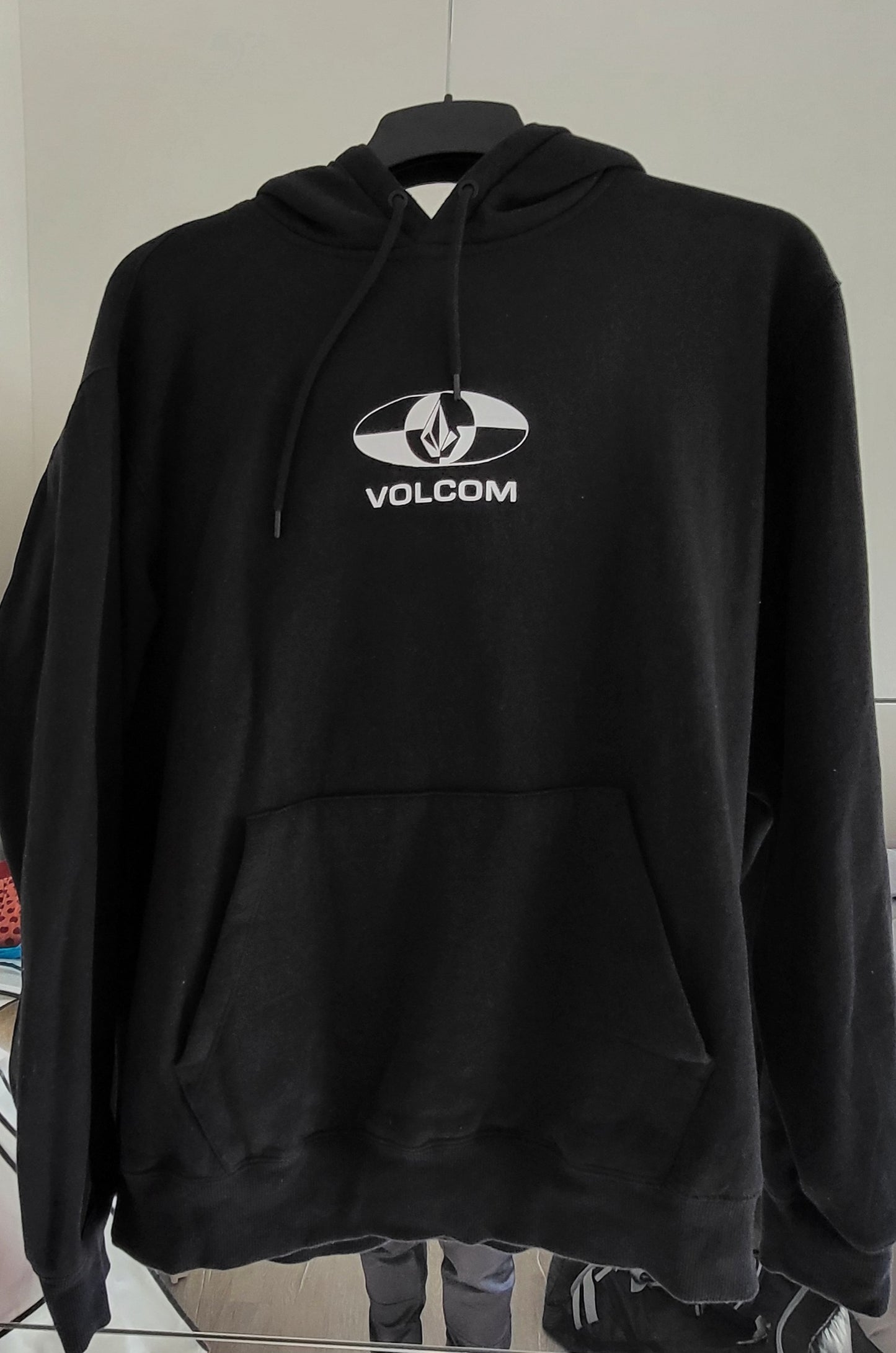 Stone Explorer Kapuzenpullover – Schwarz