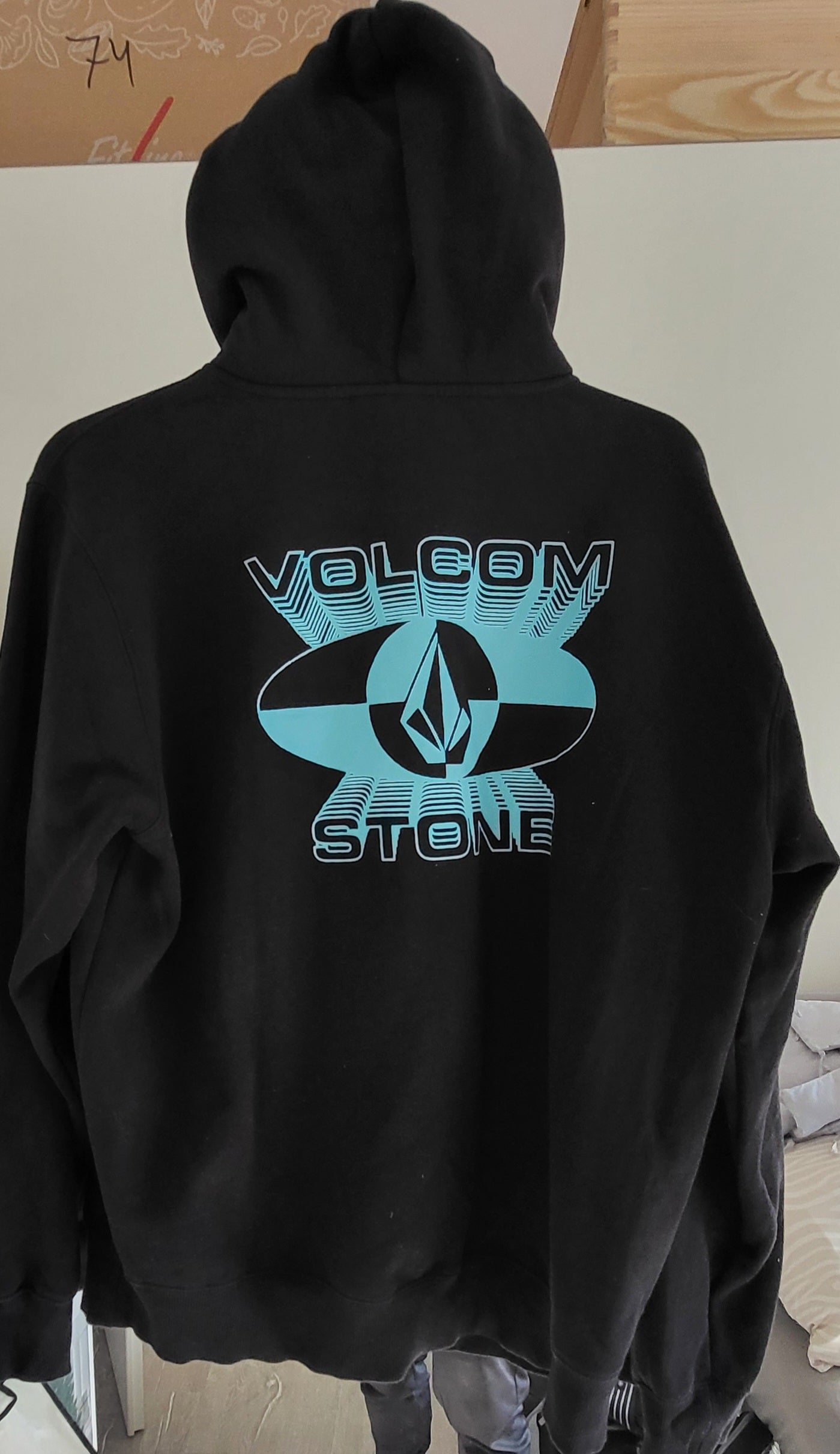 Stone Explorer Kapuzenpullover – Schwarz