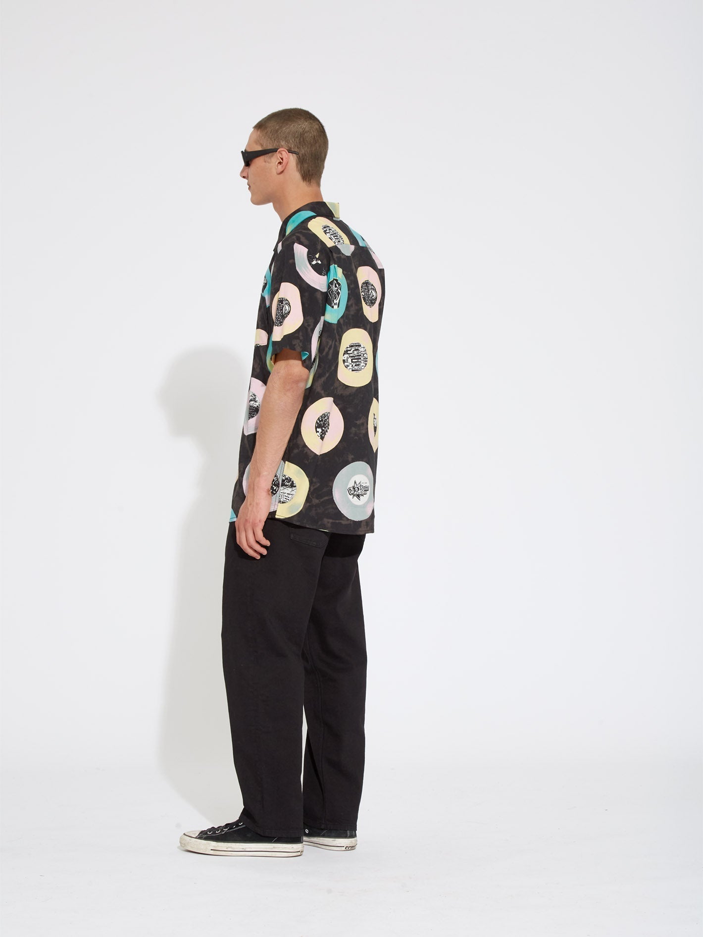 V Entertainment Shirt - SCHWARZ