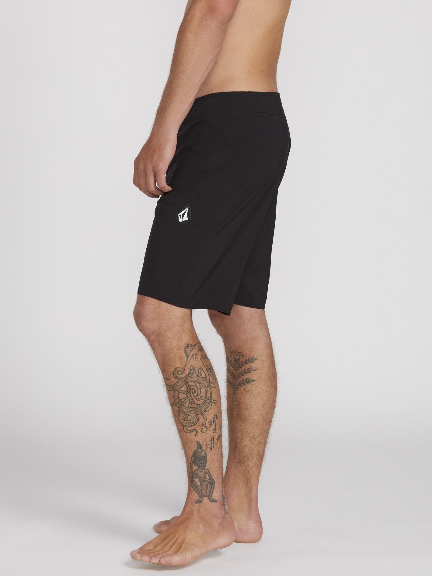 Lido Solid Mod 20" Boardshorts - Black
