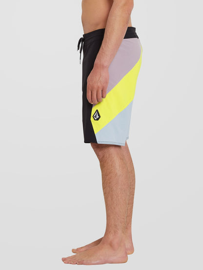 Redeemer Liberators 18" Boardshorts - BLACK
