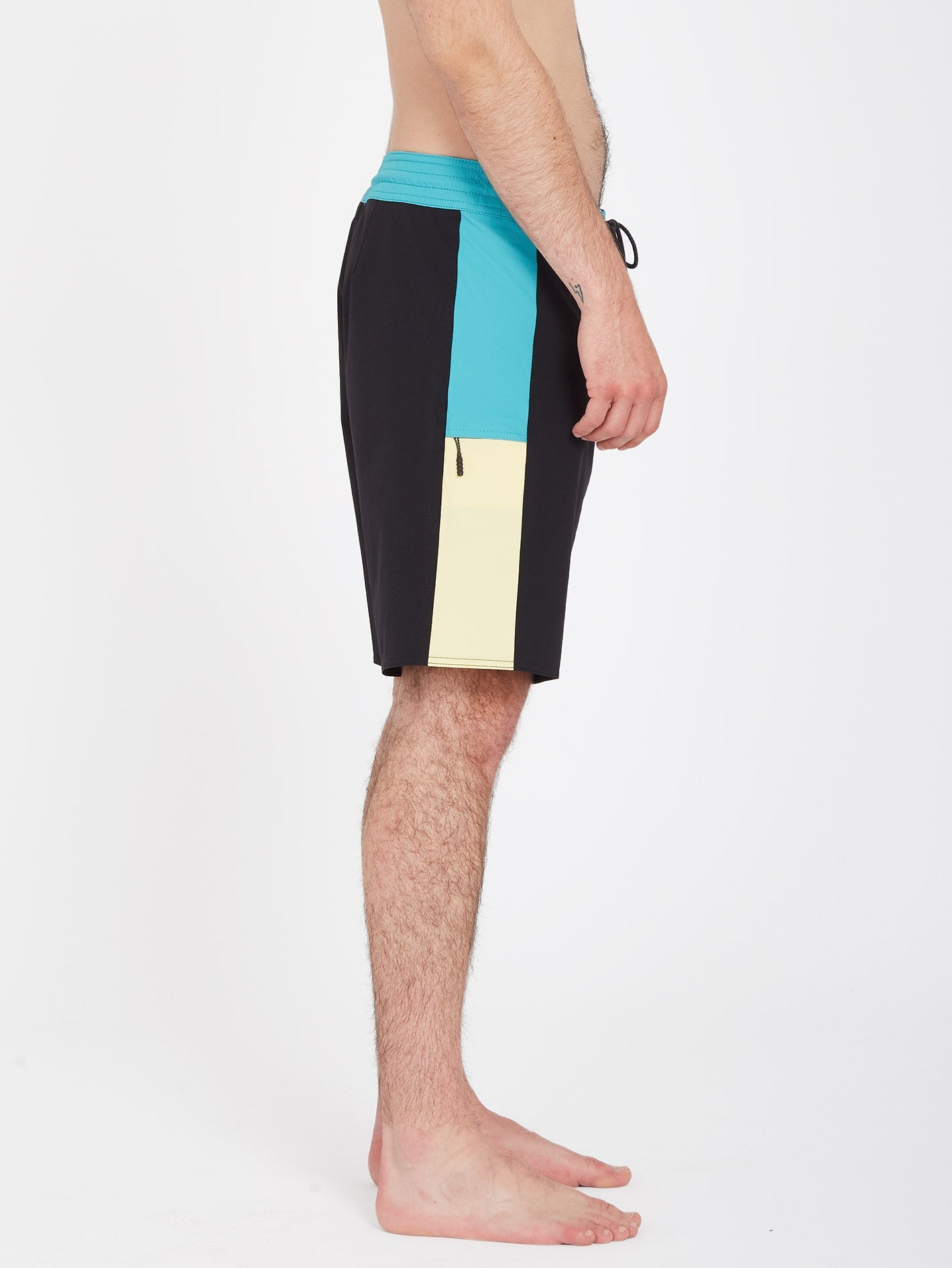 Biased Liberators 19" Boardshort - SCHWARZ