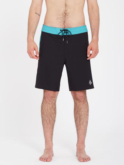 Biased Liberators 19" Boardshort - SCHWARZ