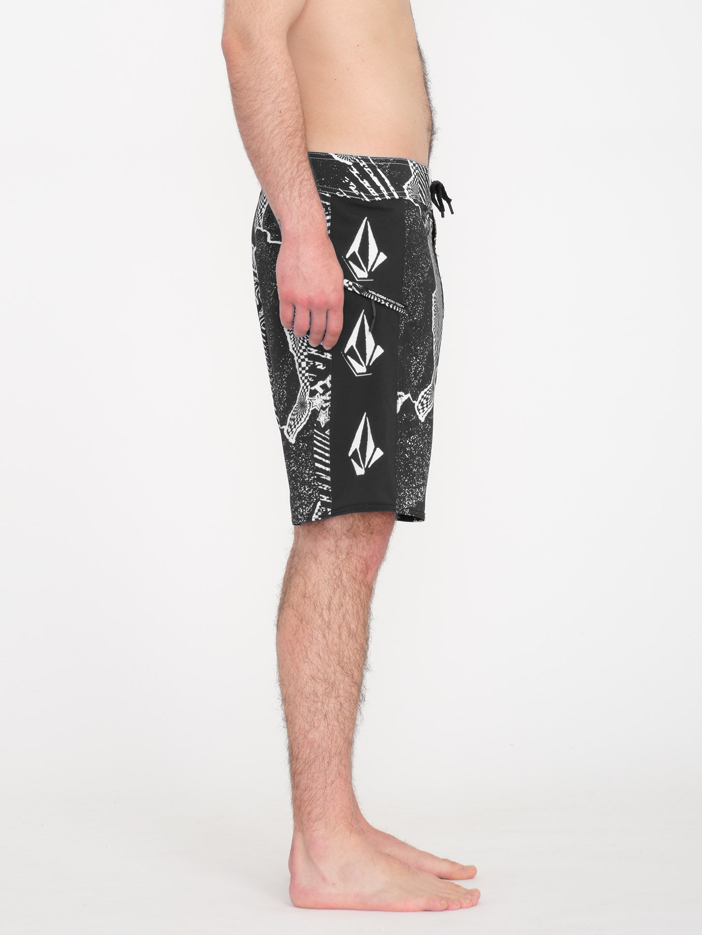Lido Iconic Mod 19" Boardshort - SCHWARZ WEISS