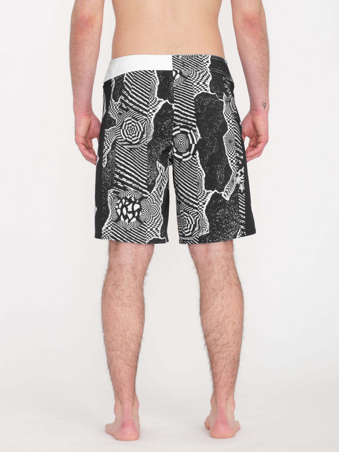 Lido Iconic Mod 19" Boardshort - SCHWARZ WEISS