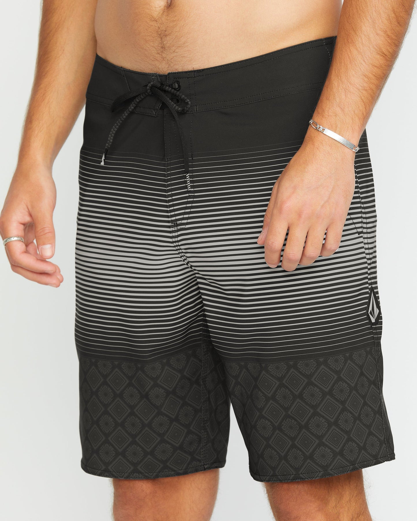 Lido Stripe Mod 20" Boardshorts - SCHWARZ