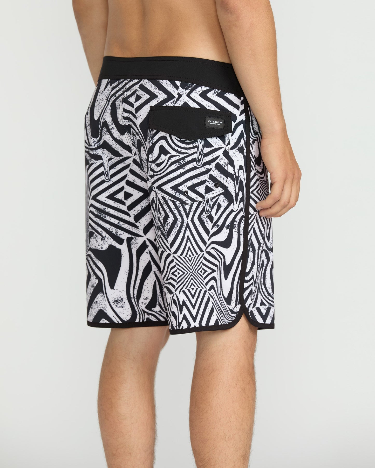Infuse Scallop Mod 19" Boardshorts - Weiß Schwarz