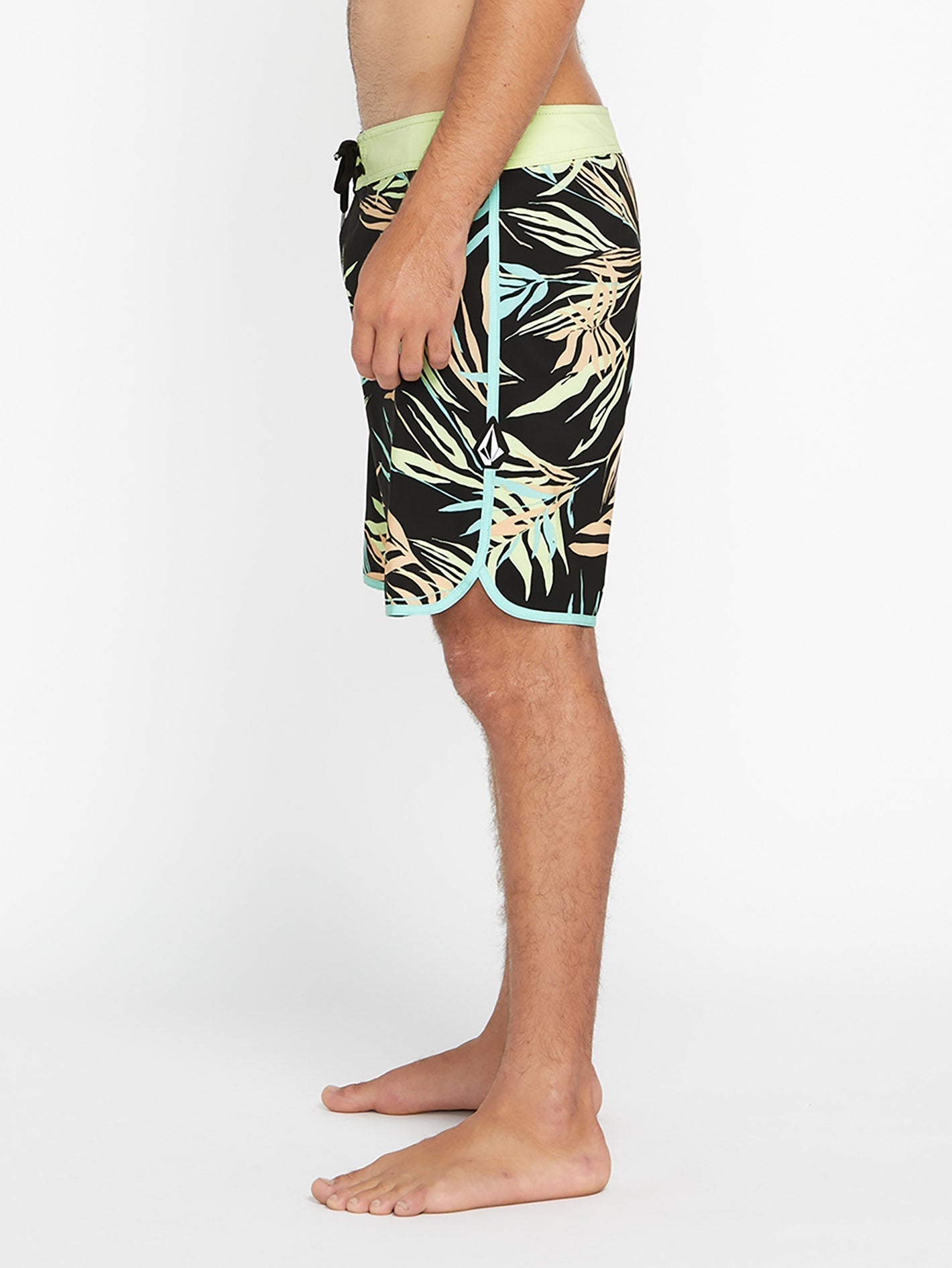Bleeding Leaf Mod 18" Boardshorts - SCHWARZ