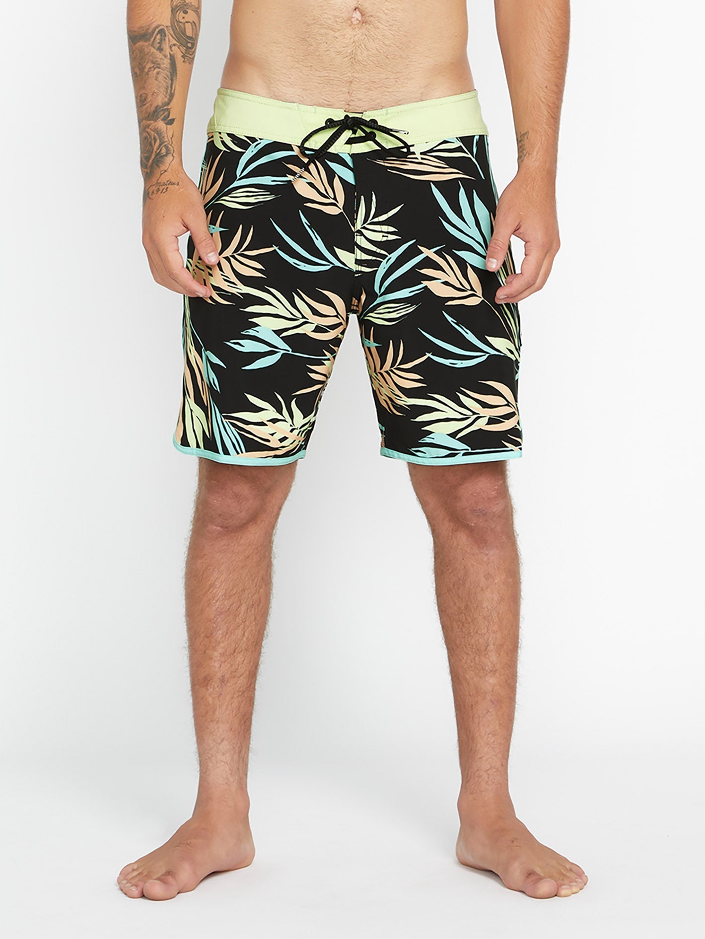Bleeding Leaf Mod 18" Boardshorts - SCHWARZ