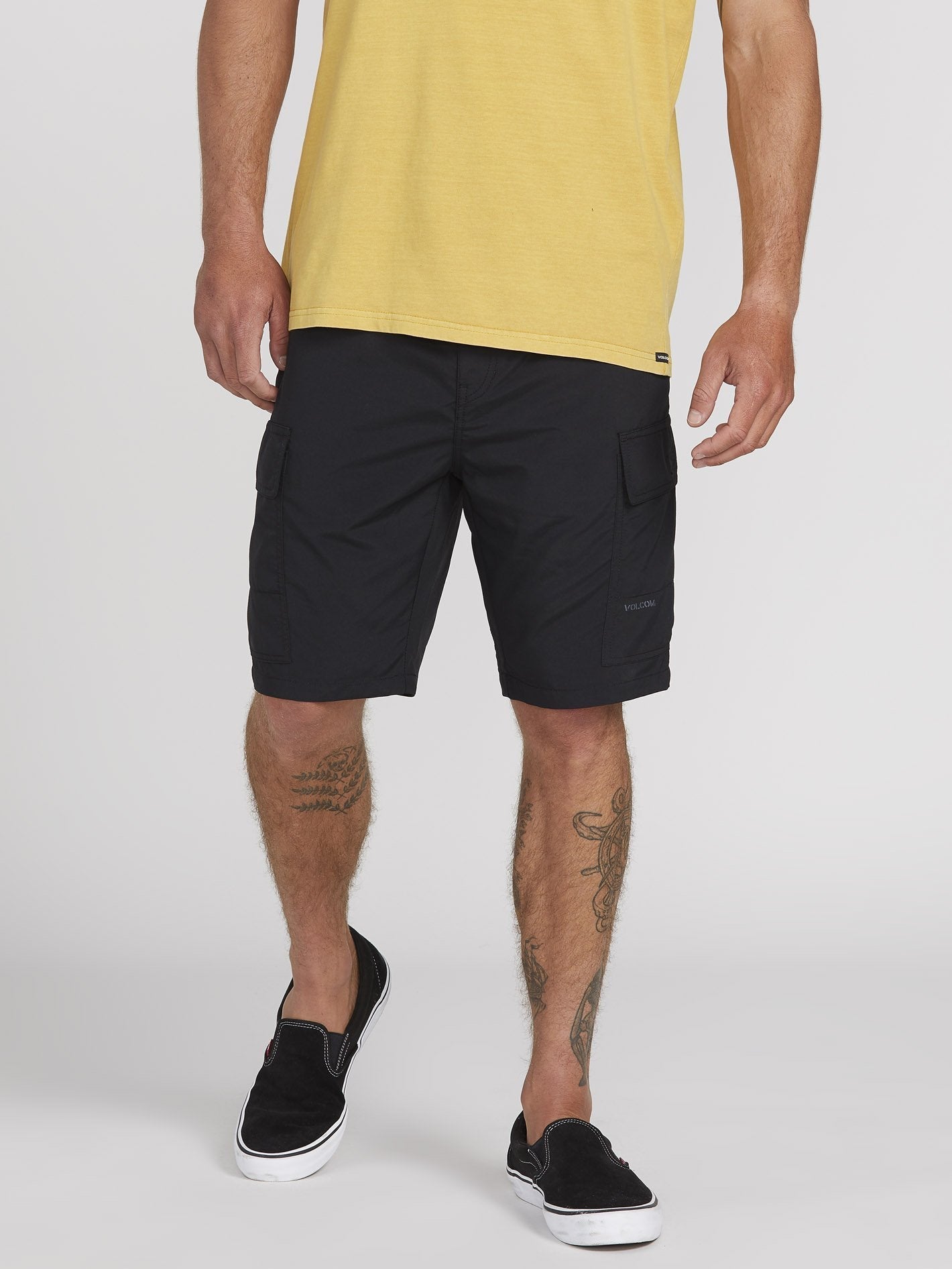 Kurze Cargohose im Draft-Stil – SCHWARZ