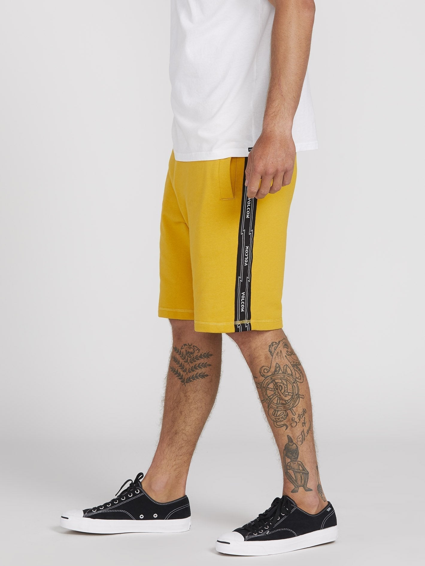Veeline Shorts - GOLD