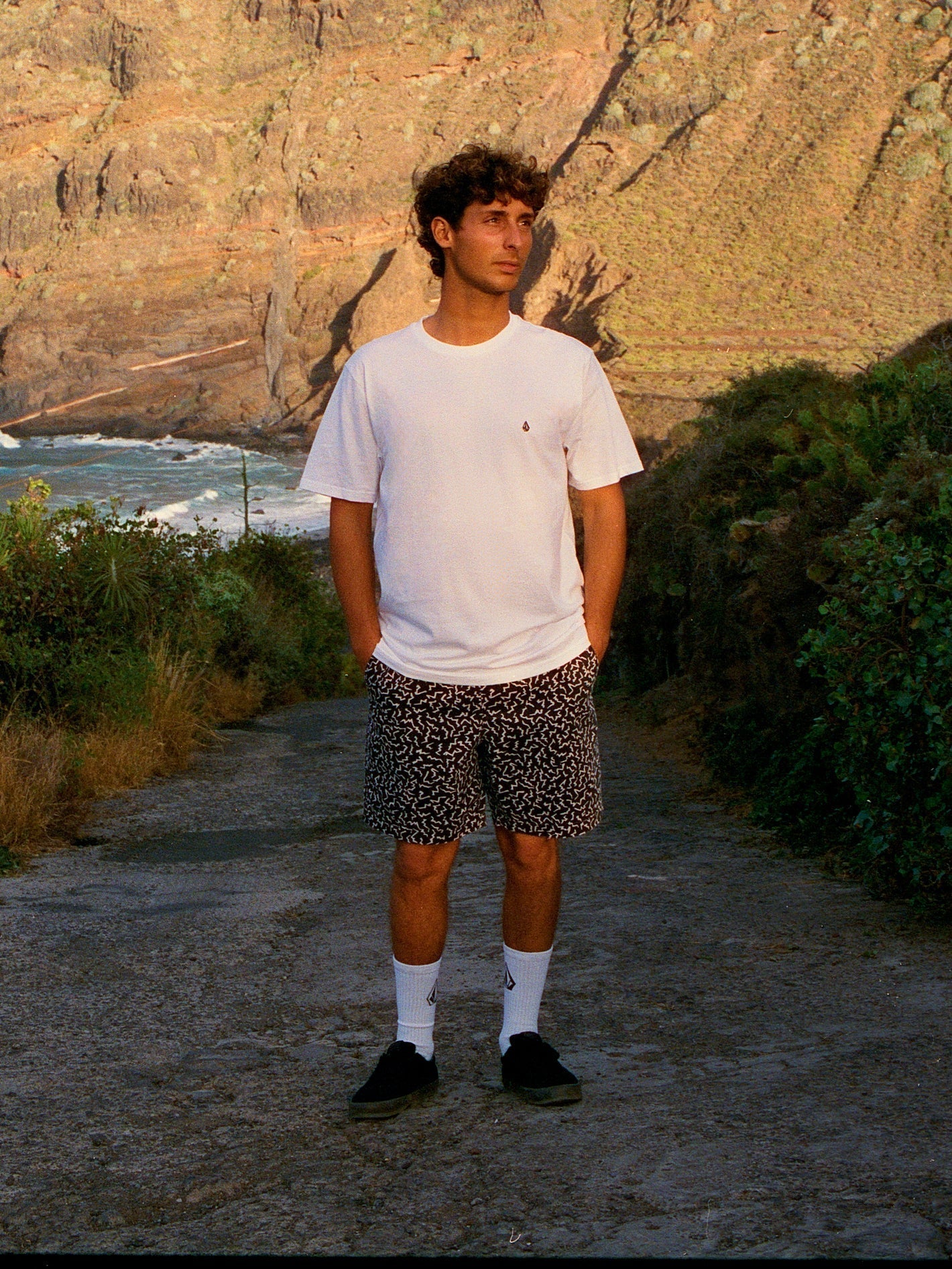 Short Asphalt Beach 18" - BLACK