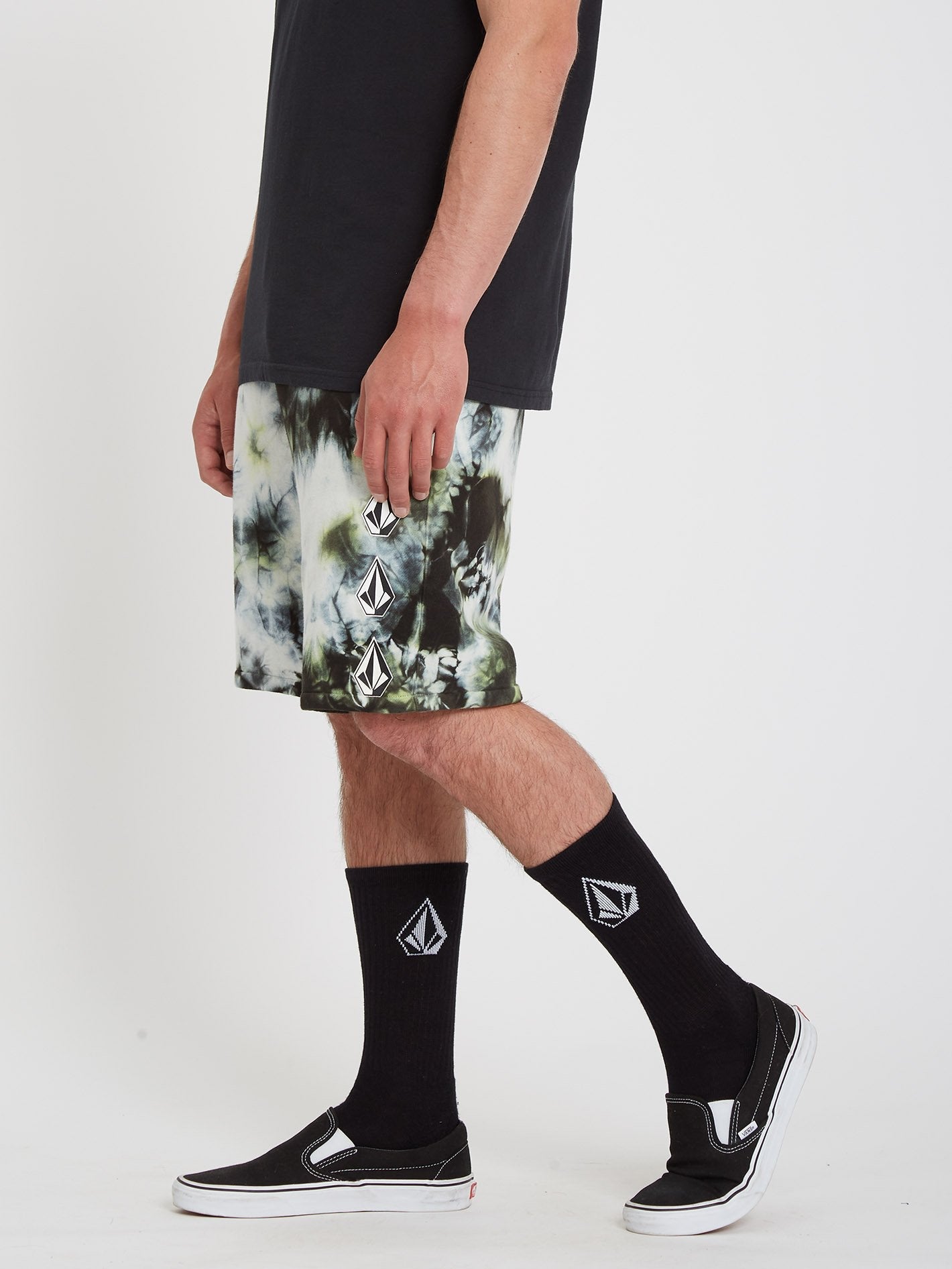 Iconic Stone Plus Fleece-Shorts – LIME TIE DYE