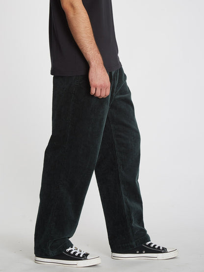 Louie Lopez – Schmal zulaufende Cordhose – ZEDERNGRÜN