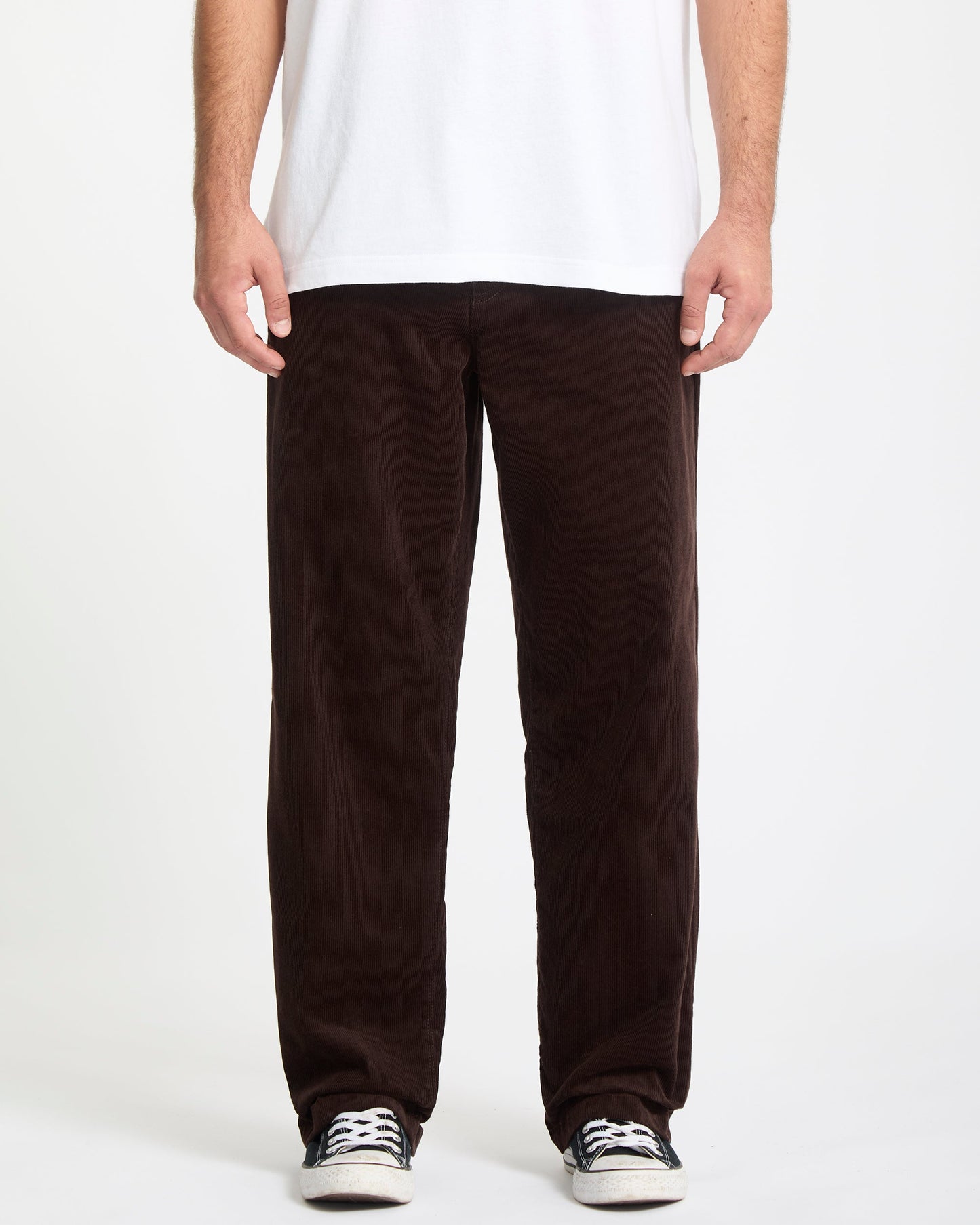 Frickin – Lockere, konisch zulaufende Cordhose – Kakao