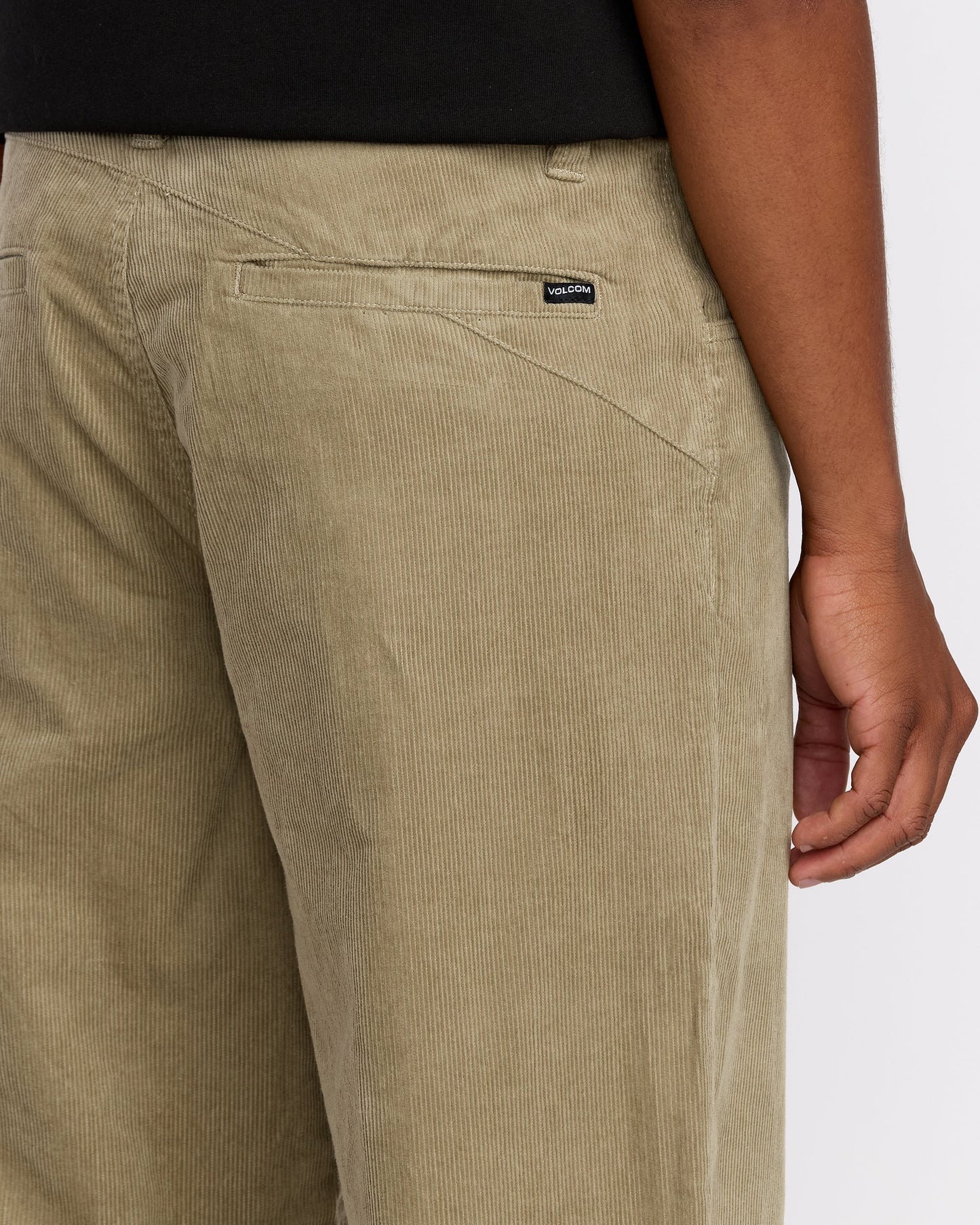 Lockere, schmal zulaufende Cordhose „Frickin“ - Khaki