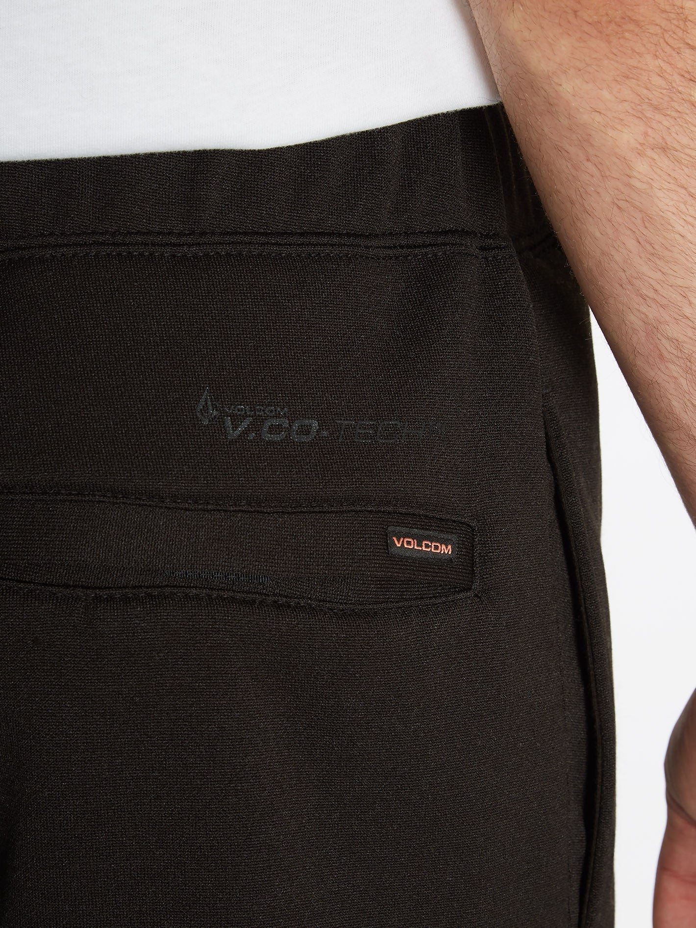 Jogging Iconic Tech - BLACK
