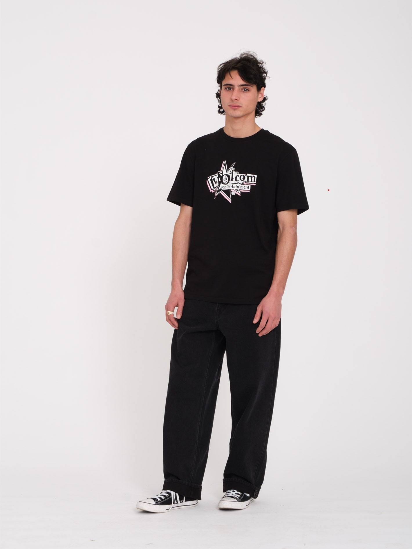 T-shirt V Entertainment - BLACK