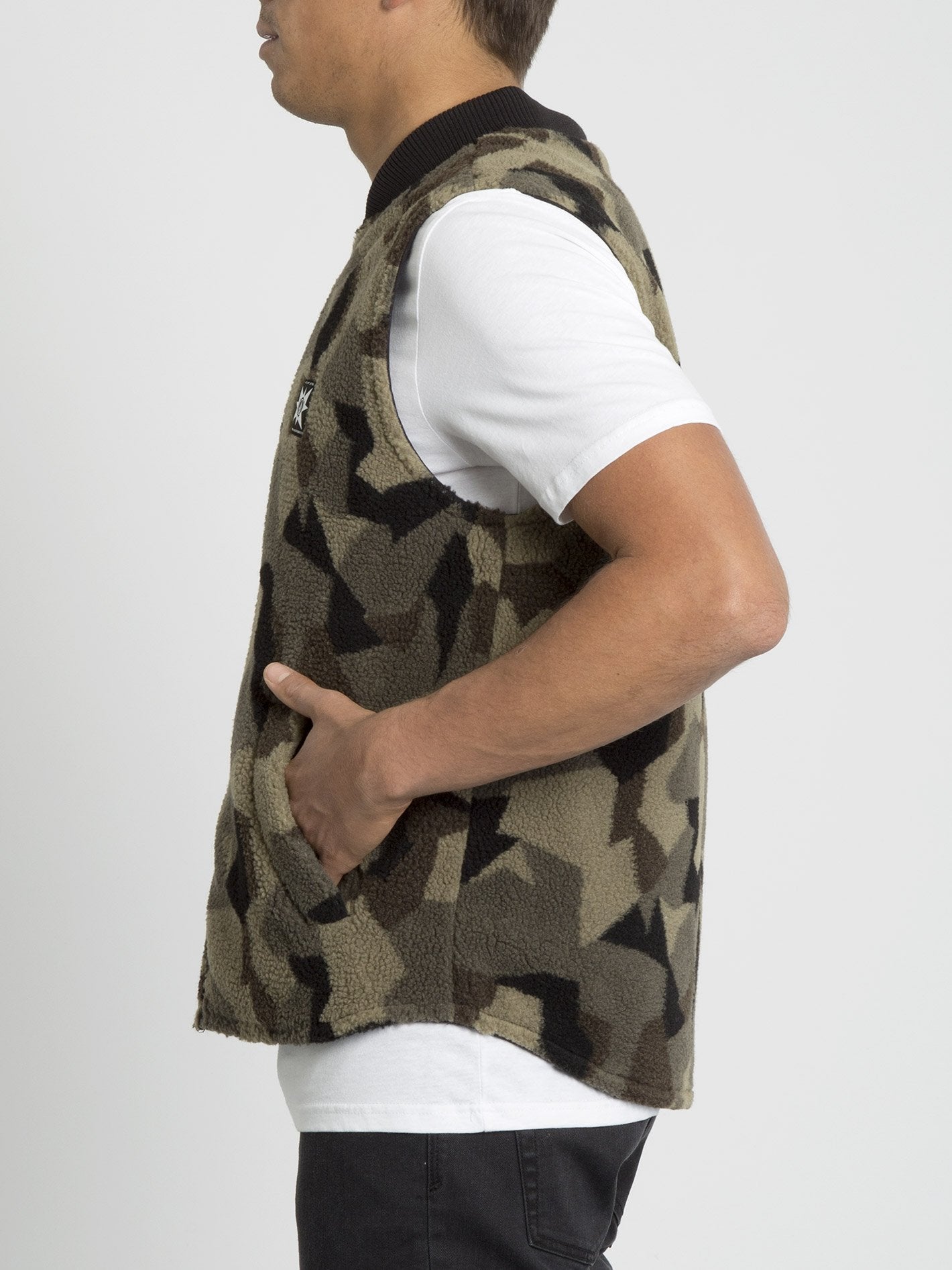 AP#2 Polarjacke – Camouflage (UNISEX)