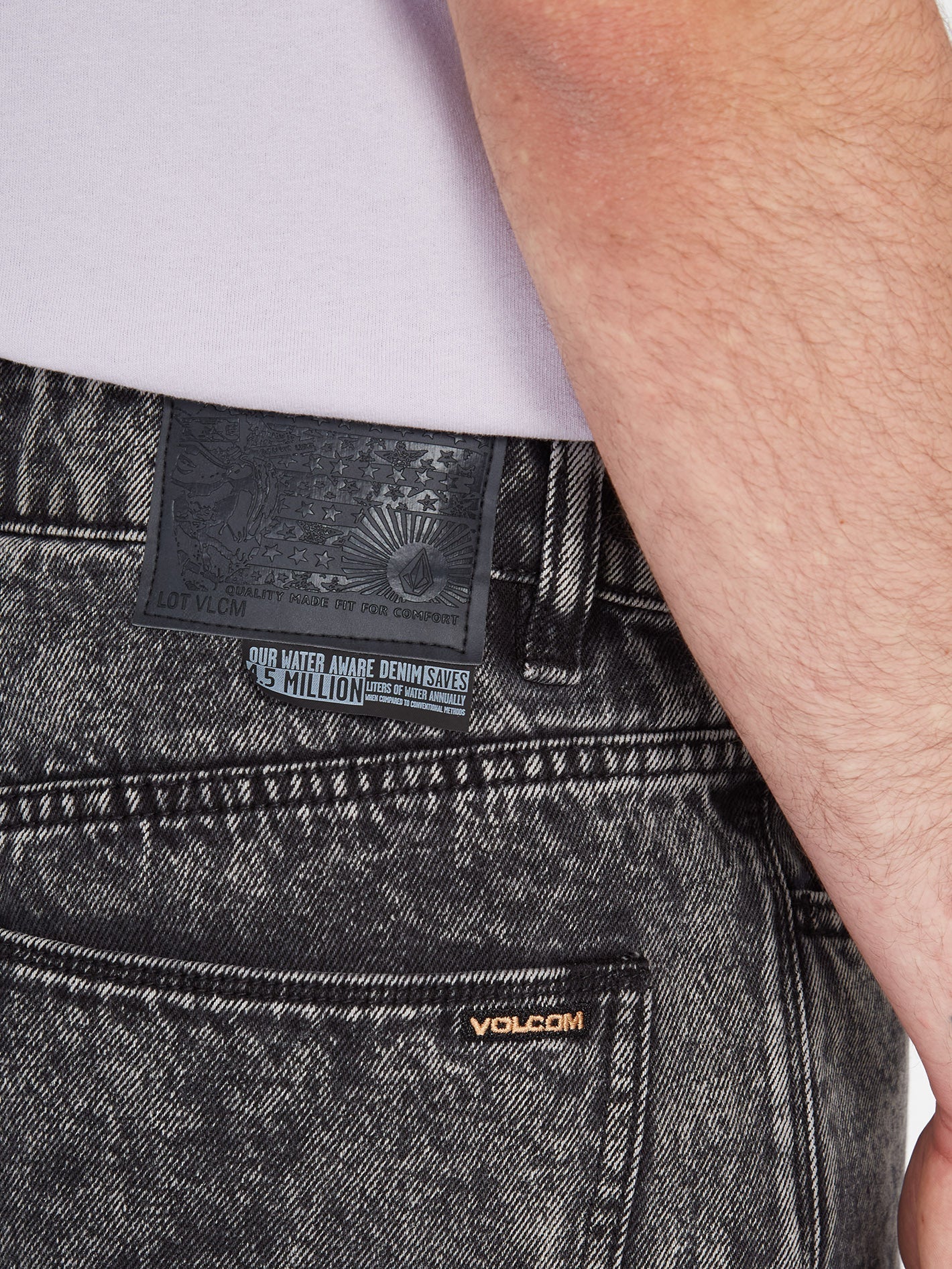 Billow Tapered Jeans - ACID BLACK CLAIR