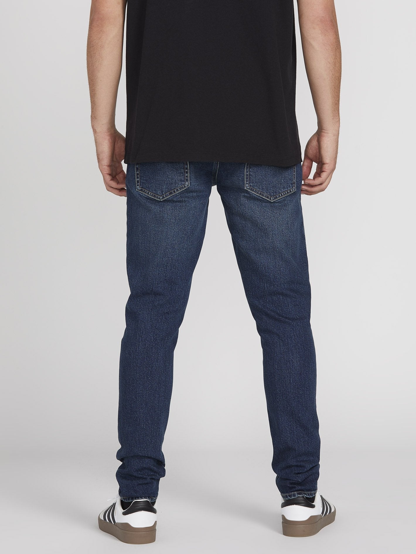 Vorta Tapered Jeans – MITTELBLAUES WASCHMITTEL