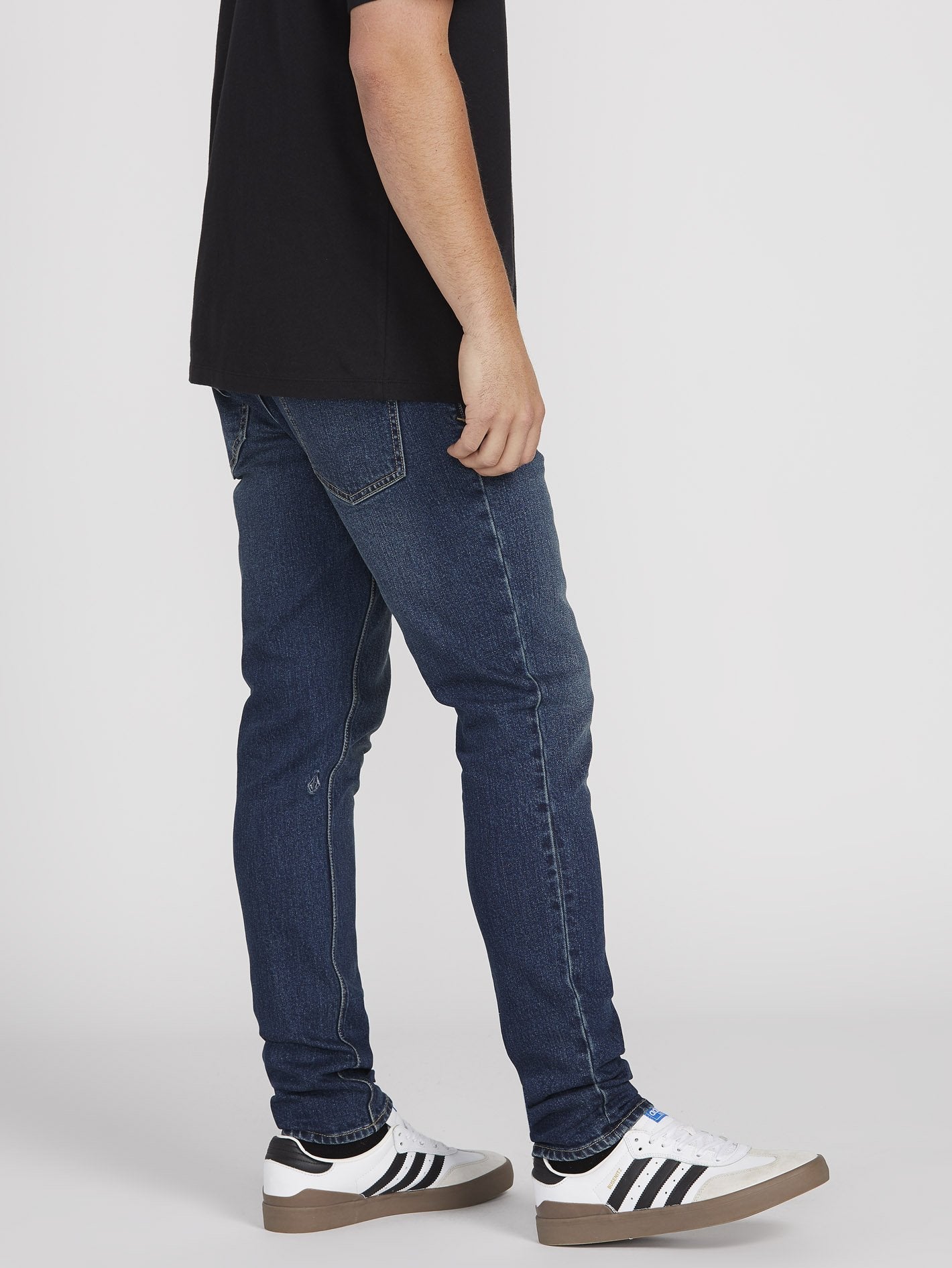 Vorta Tapered Jeans – MITTELBLAUES WASCHMITTEL