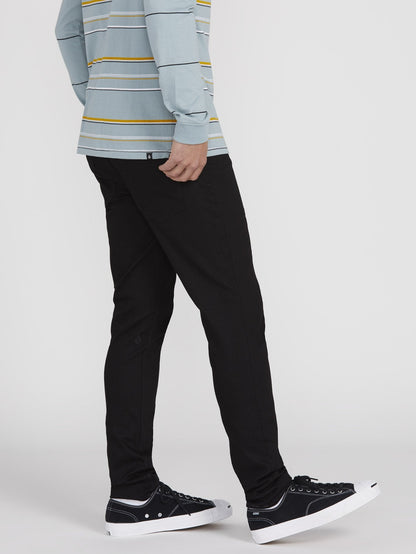 2X4 Tapered Denim - SCHWARZ AUF SCHWARZ