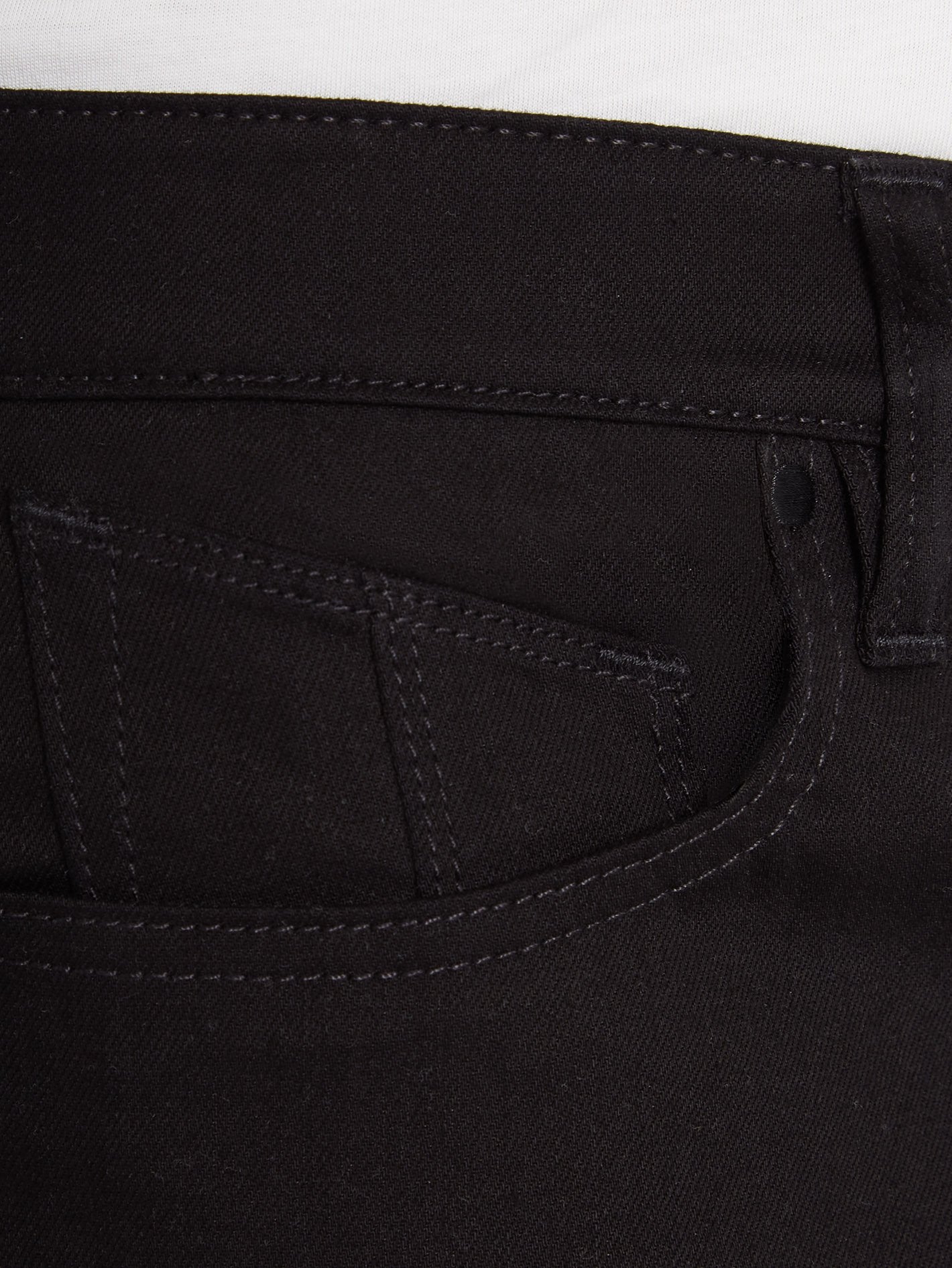Jean Modown - BLACK ON BLACK