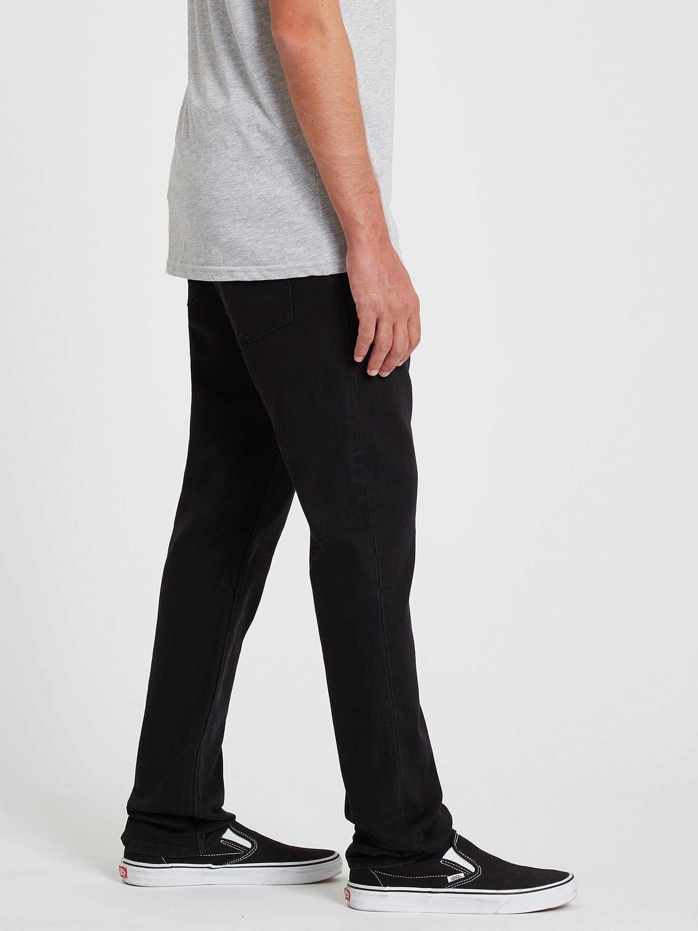 2 X Vorta Tapered Jeans - BLACK OUT