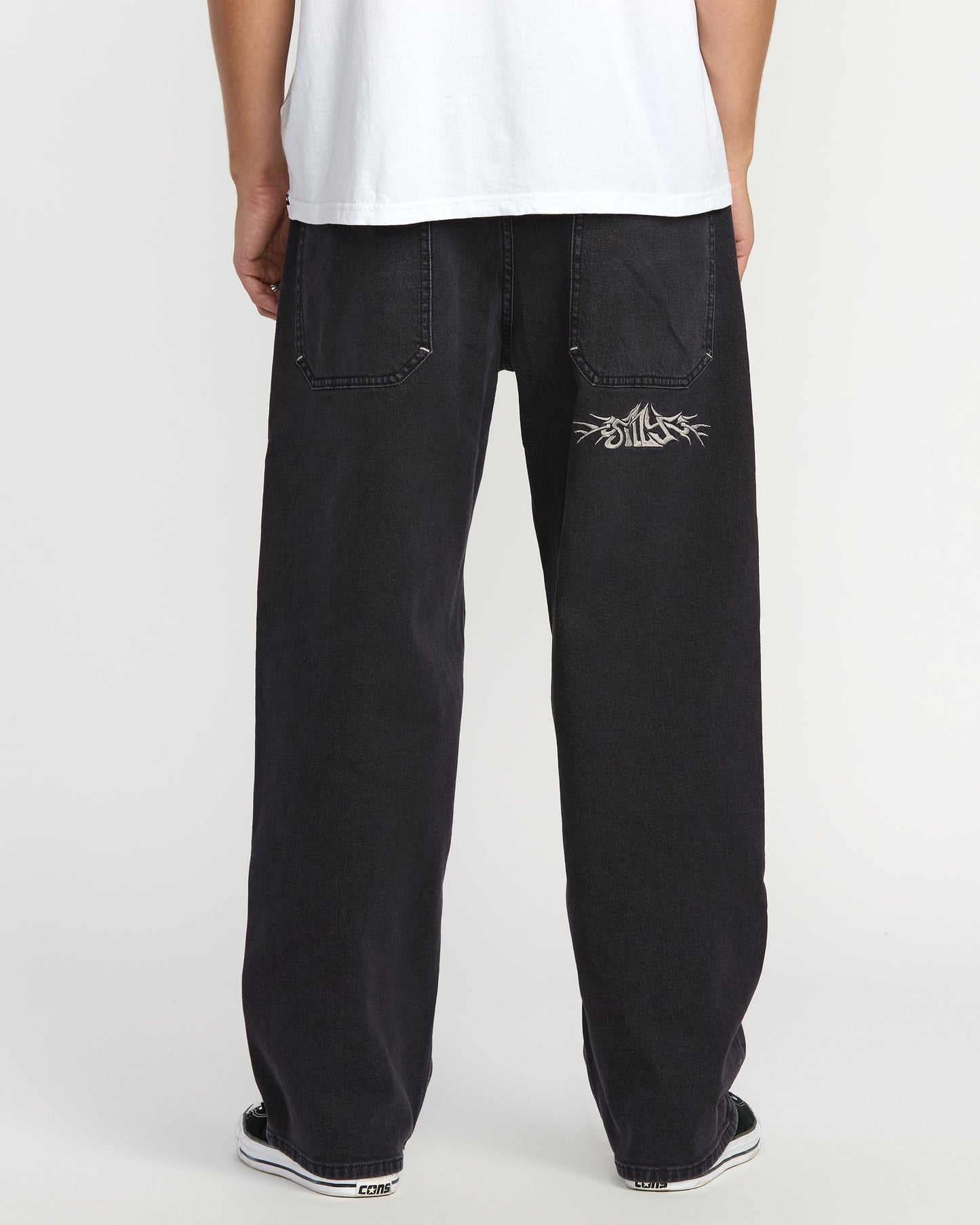 Jean Volcom Ent Tisakorean - Fade To Black