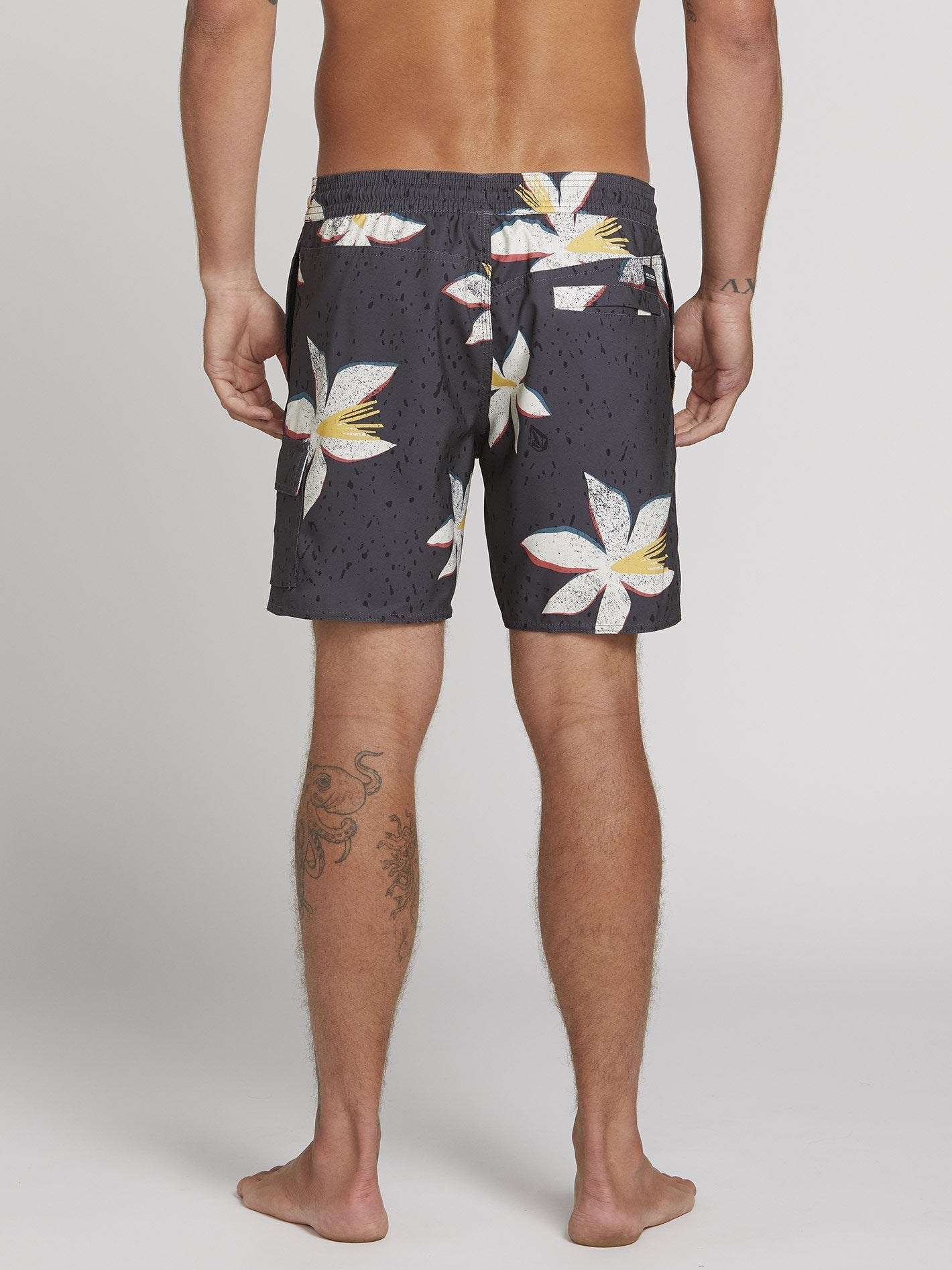 True Trunks 17" Boardshorts - Asphaltschwarz