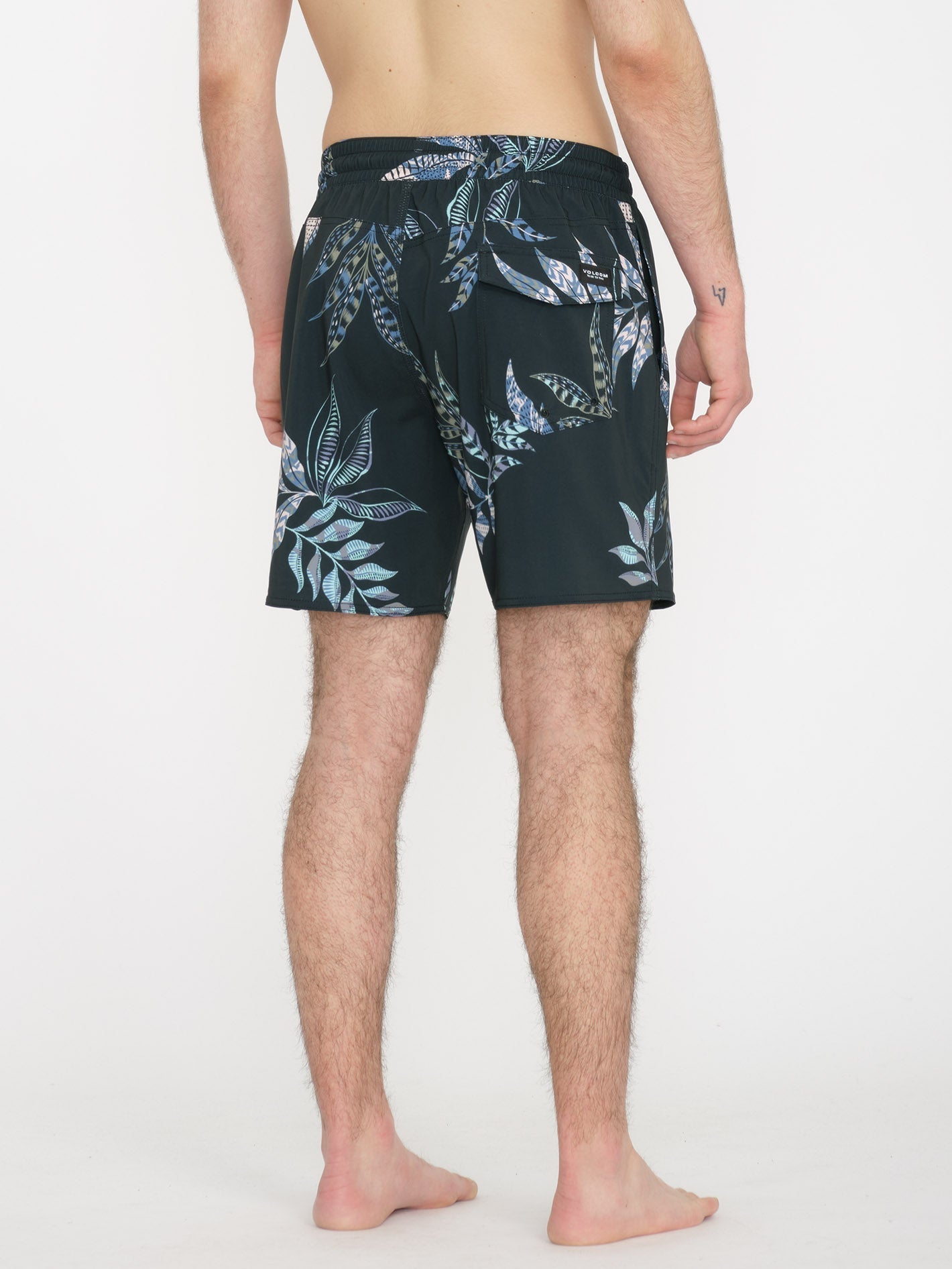 Baffle Trunk 17" Boardshorts - BLACK