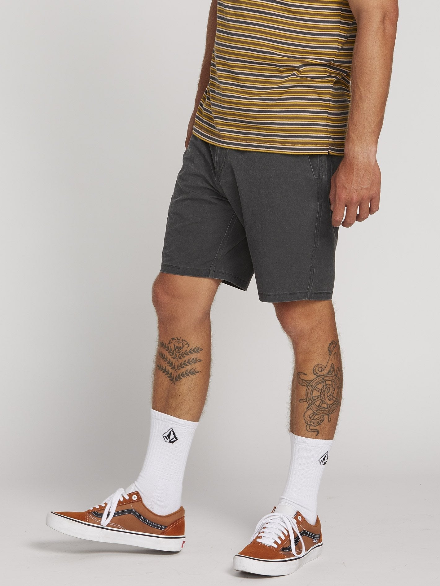 Snt Faded 19" Hybrid Shorts - Stealth