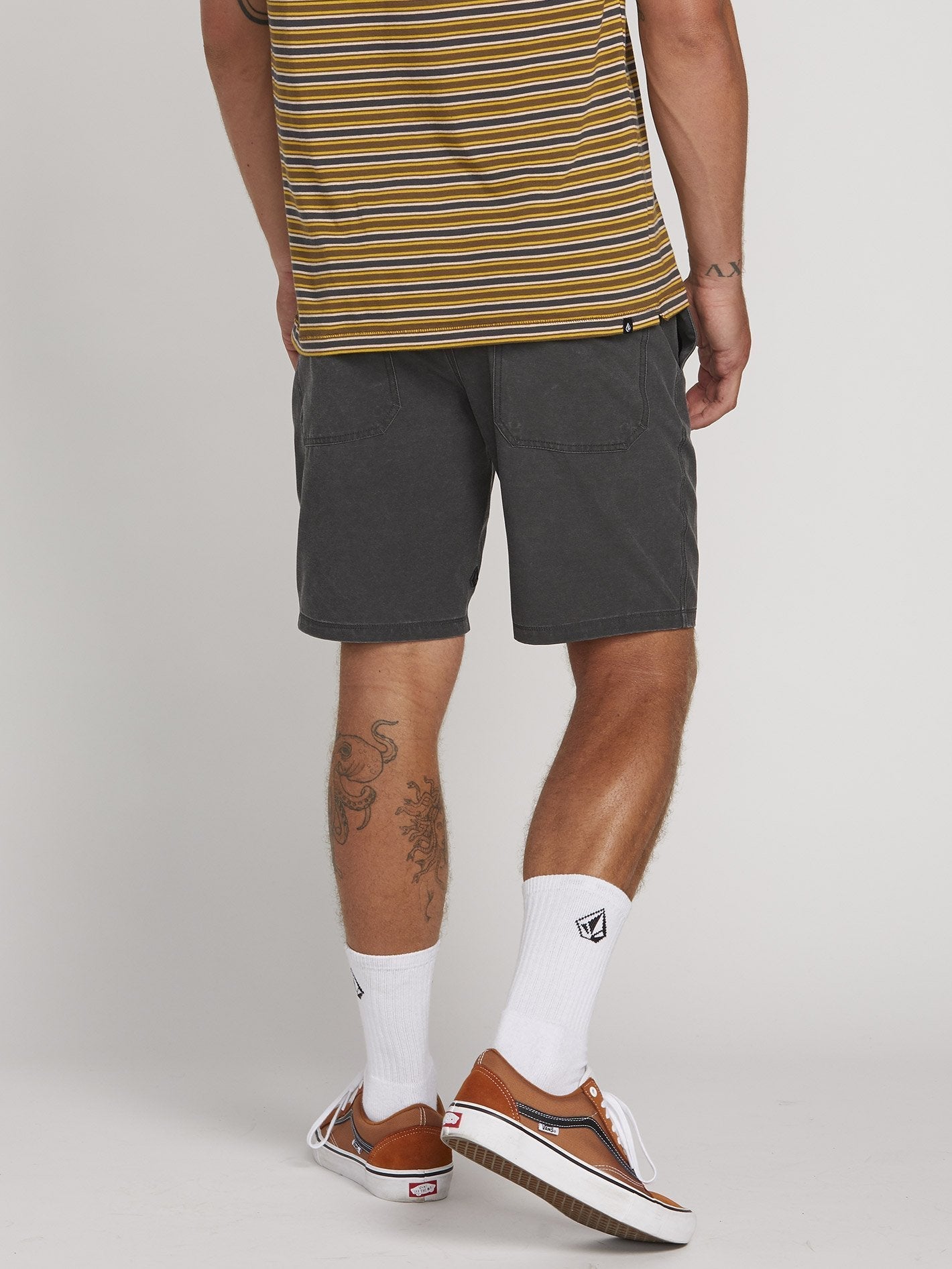 Snt Faded 19" Hybrid Shorts - Stealth