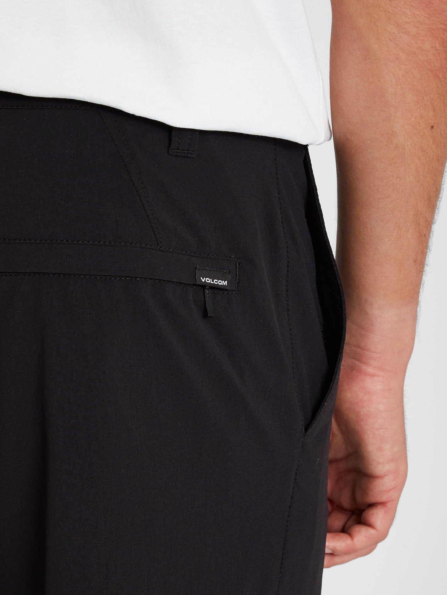 Bohnes 20" Surf'N'Turf Hybrid Shorts - Black