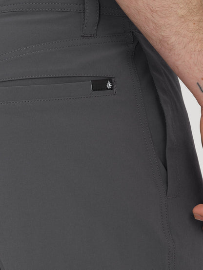 Voltripper 20" Hybrid Shorts - SCHWARZER ASPHALT
