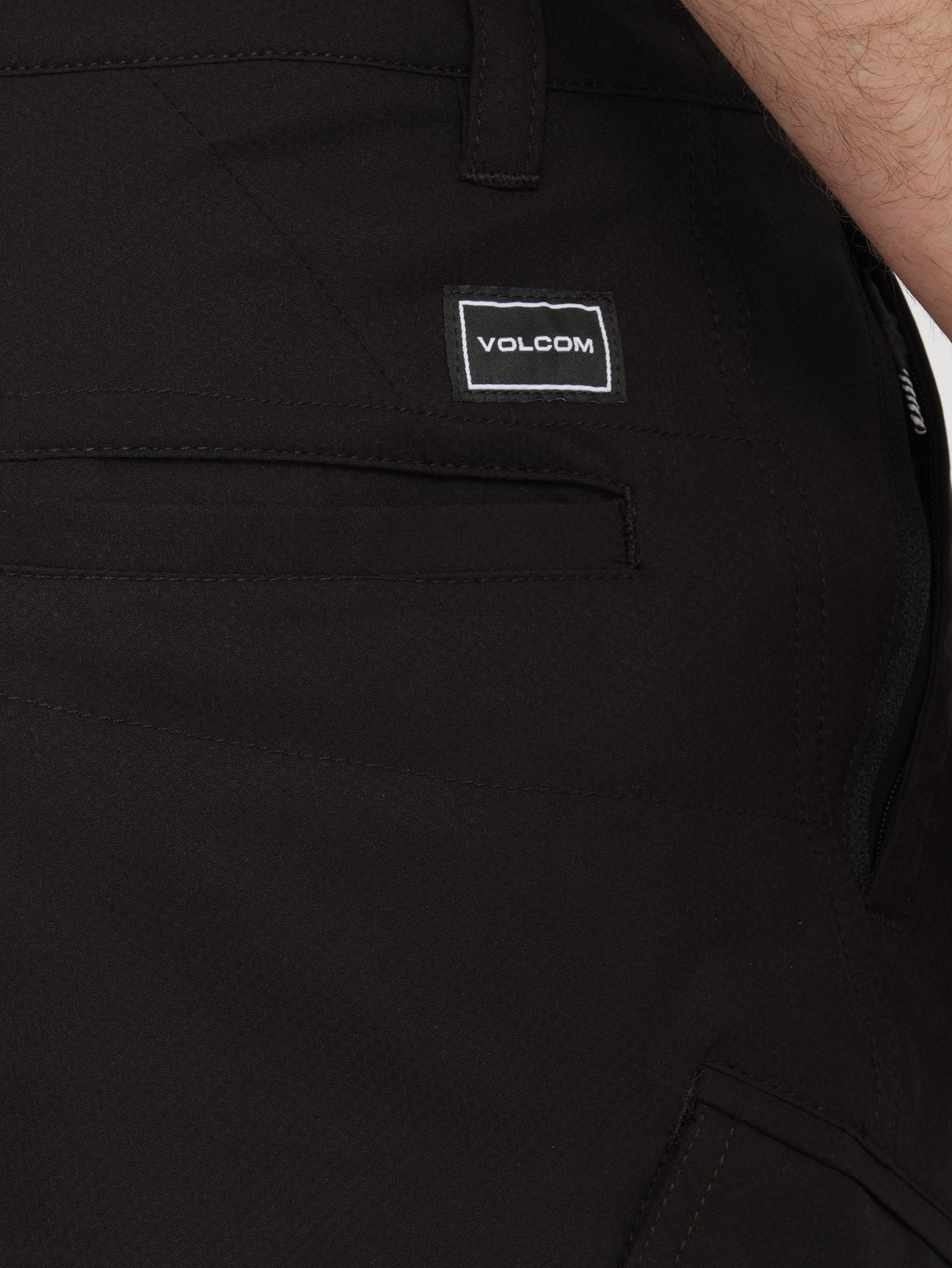 Country Days 20" Hybrid-Shorts – SCHWARZ