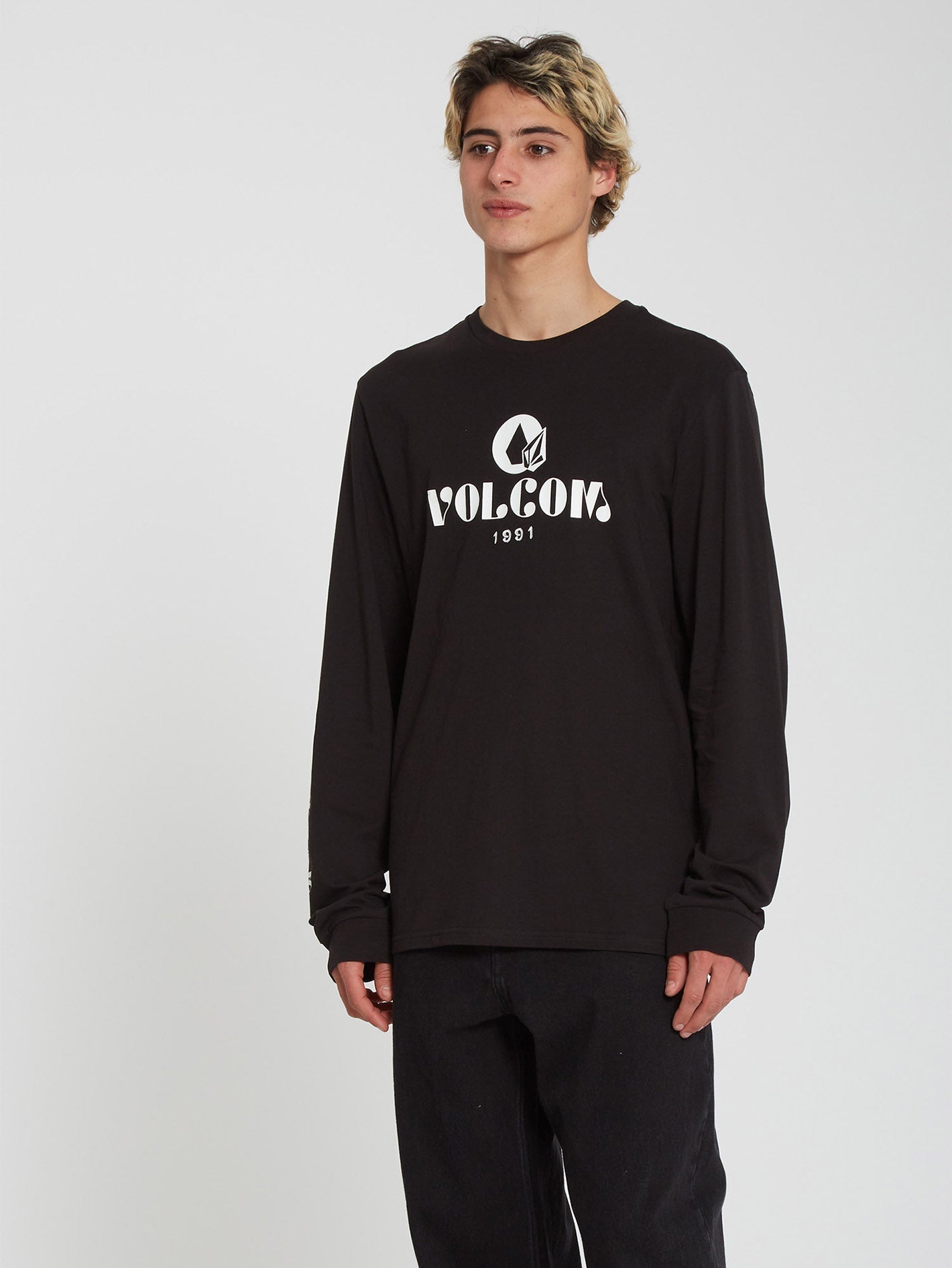 T-shirt Studio - BLACK