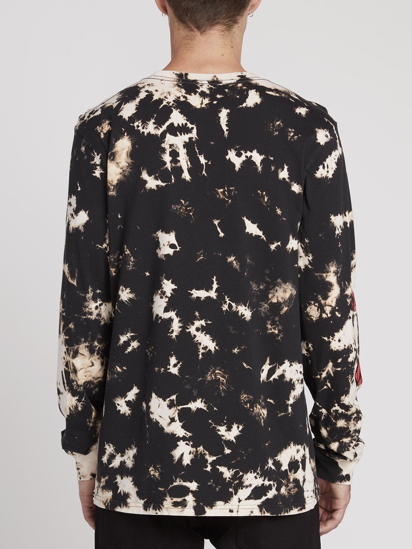 T-Shirt mit statischem Rauschen – Batik