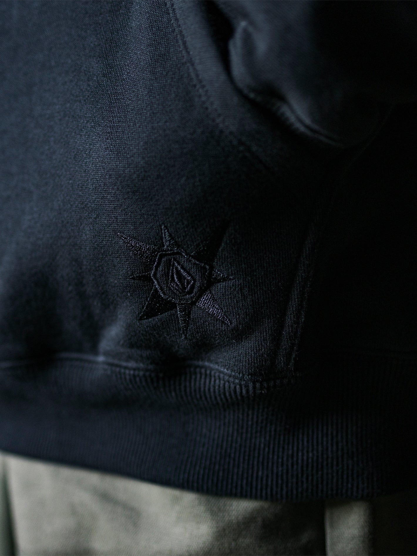 Sweat à capuche Iguchi - BLACK