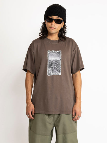 Iguchi Valley T-Shirt - DUNKLE ERDE