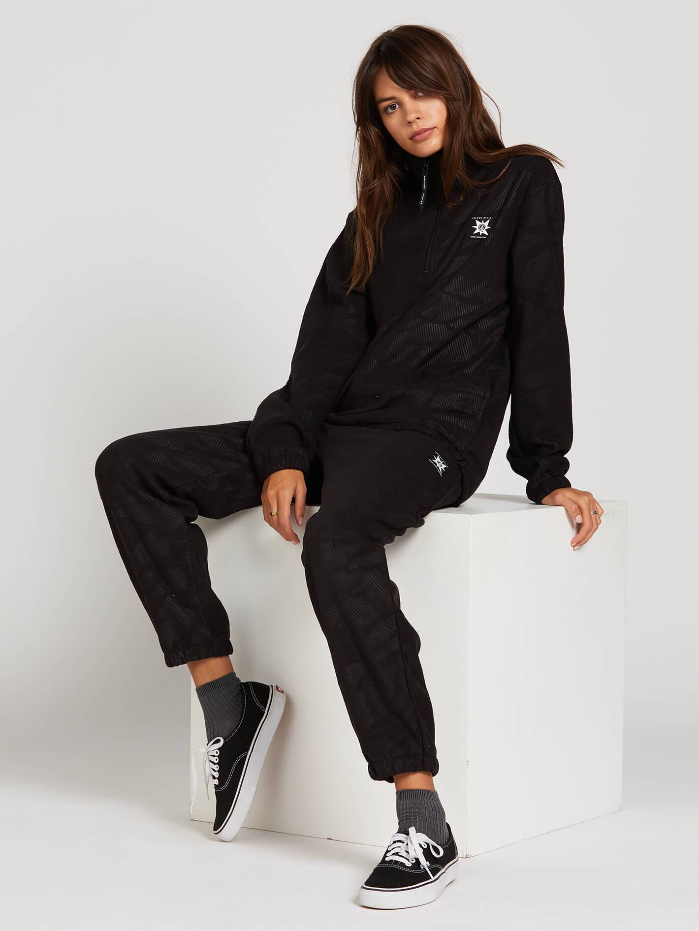 AP#2 Polazer Sweatshirt – Schwarz (UNISEX)