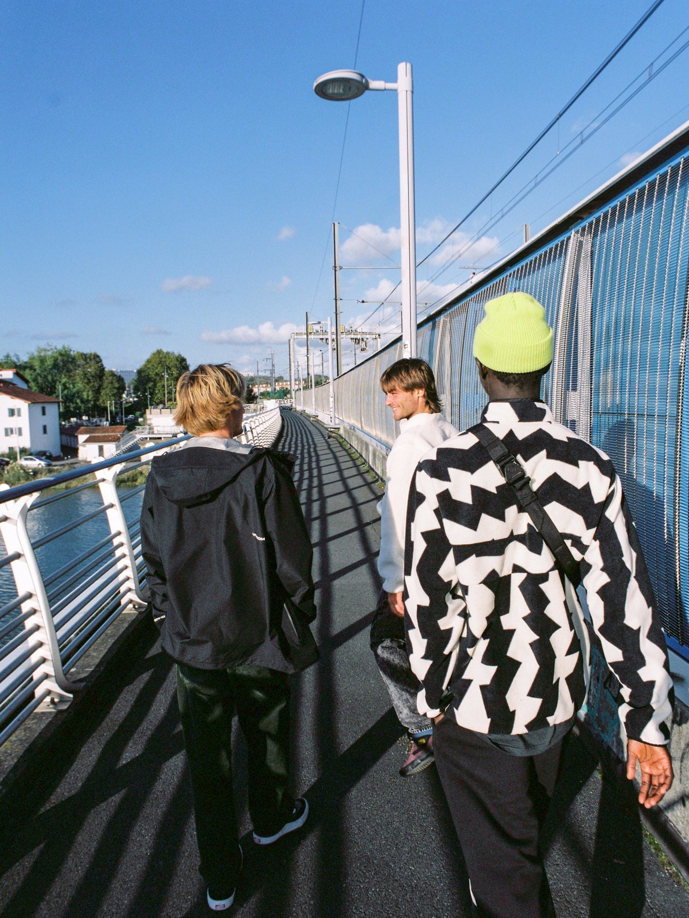 Error92 Sweatshirt - SCHMUTZIG WEISS